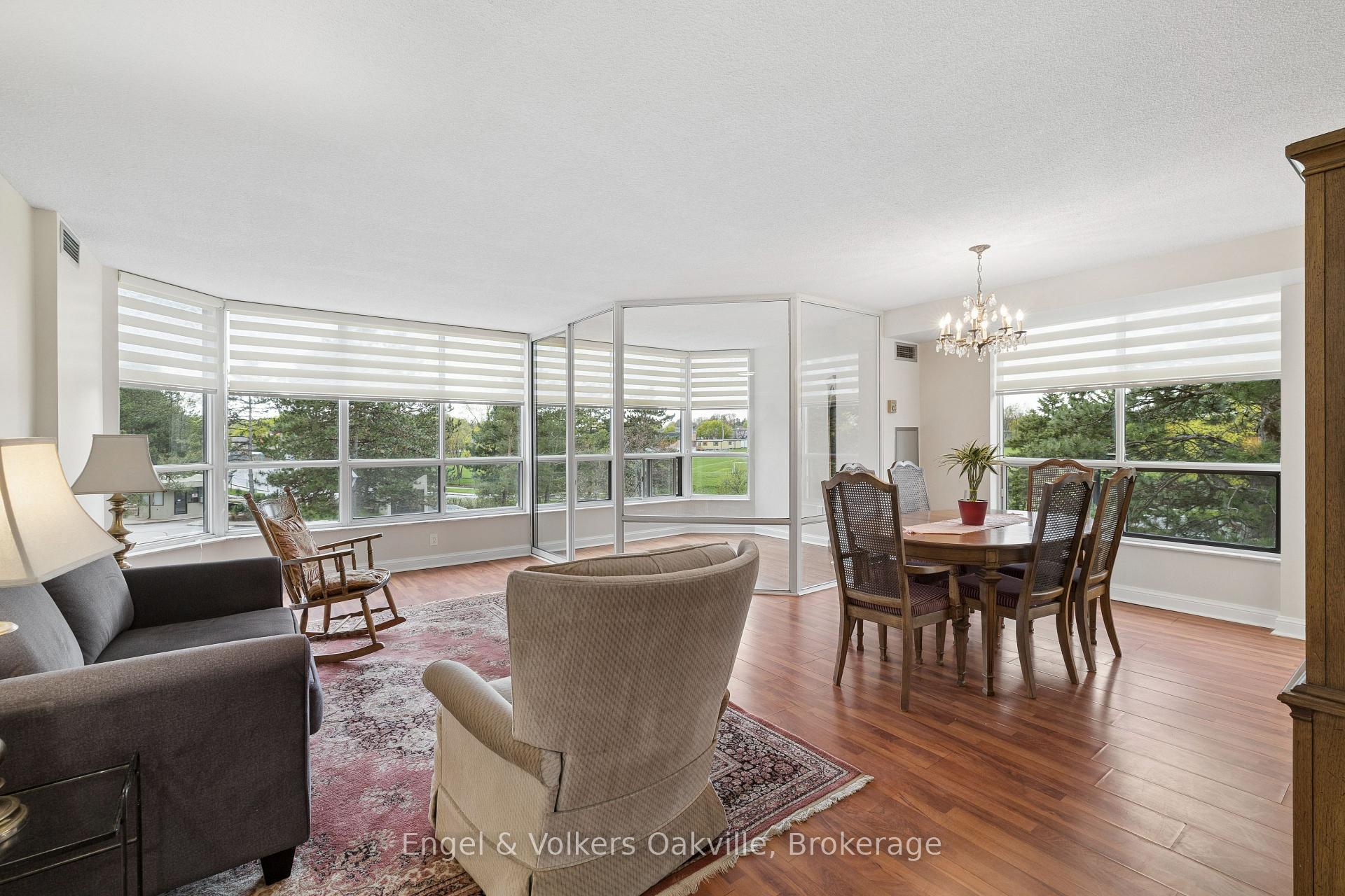 Photo 10 of Unit 201, 22 Hanover Road, Brampton, Queen Street Corridor — HOMEH