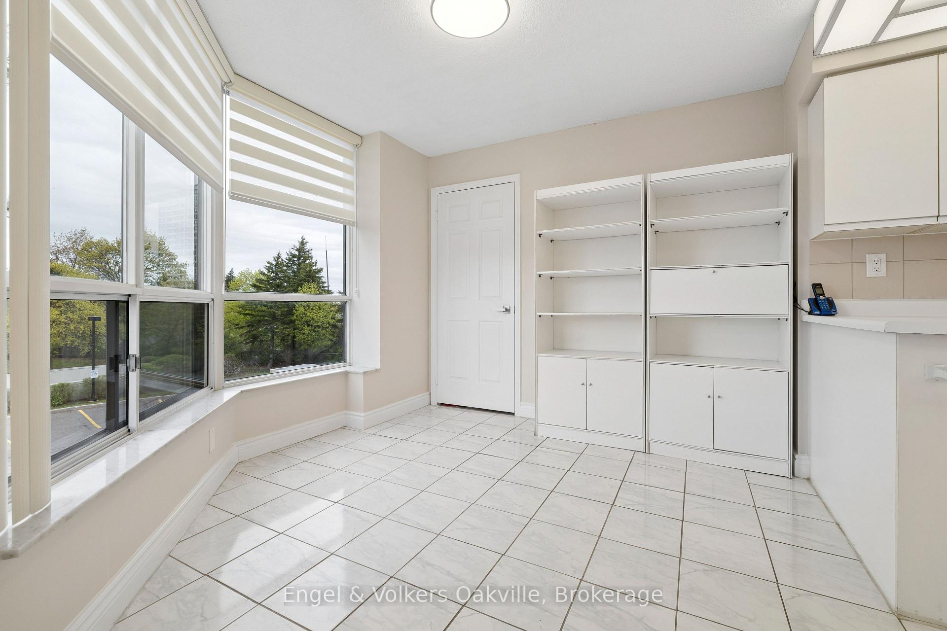 Photo 15 of Unit 201, 22 Hanover Road, Brampton, Queen Street Corridor — HOMEH