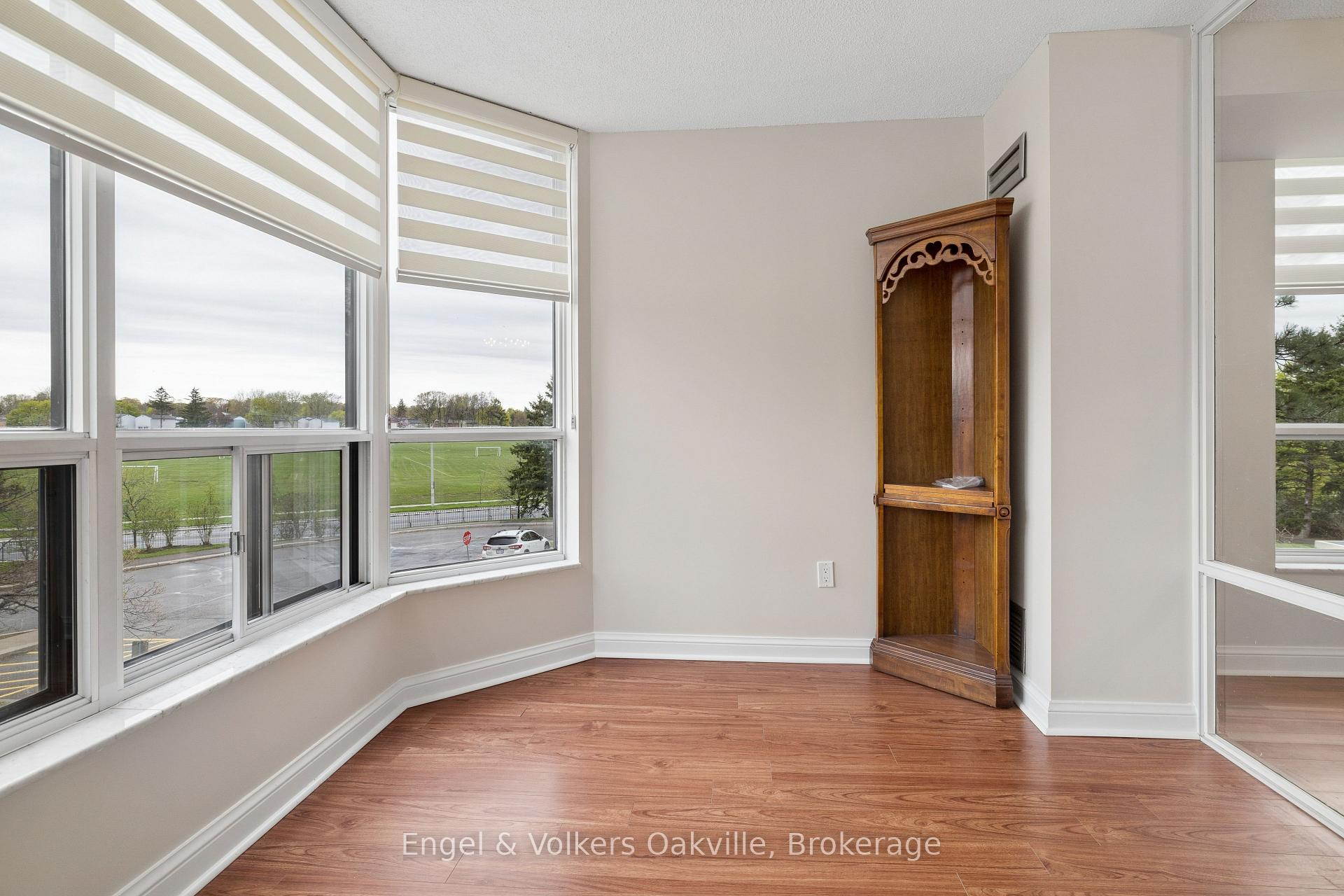 Photo 23 of Unit 201, 22 Hanover Road, Brampton, Queen Street Corridor — HOMEH
