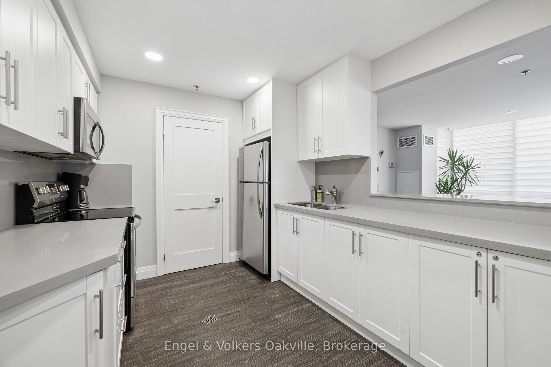 Photo 30 of Unit 201, 22 Hanover Road, Brampton, Queen Street Corridor — HOMEH