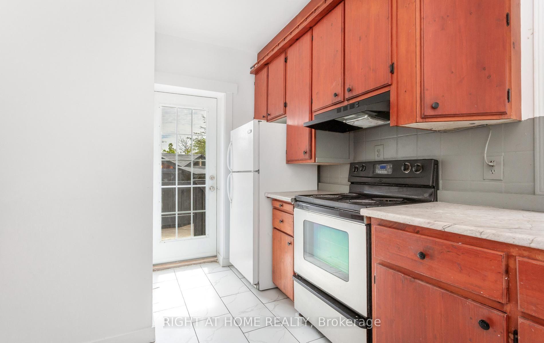 Photo 9 of 193 Madison Avenue S, Kitchener, Cedar Hill — HOMEH