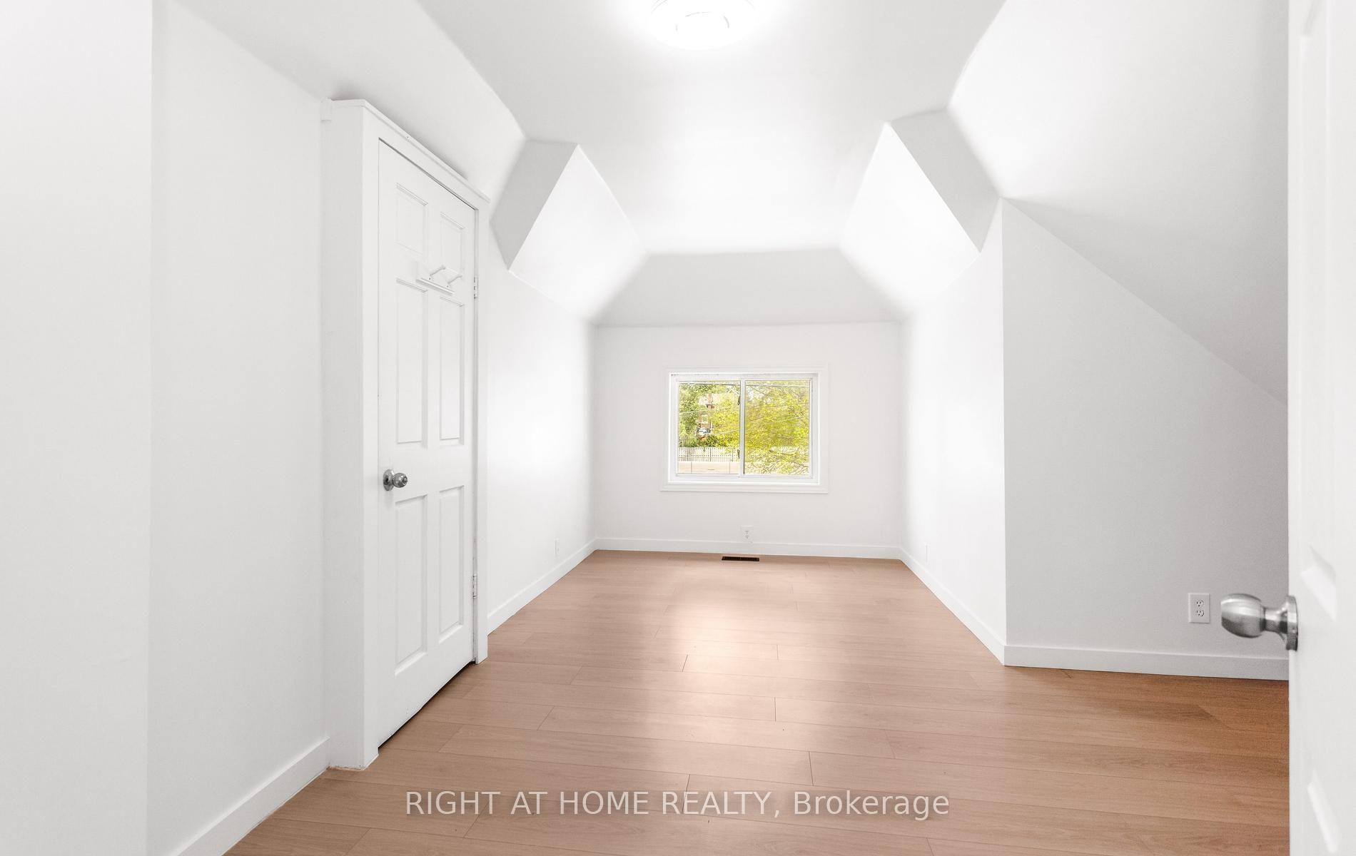 Photo 20 of 193 Madison Avenue S, Kitchener, Cedar Hill — HOMEH