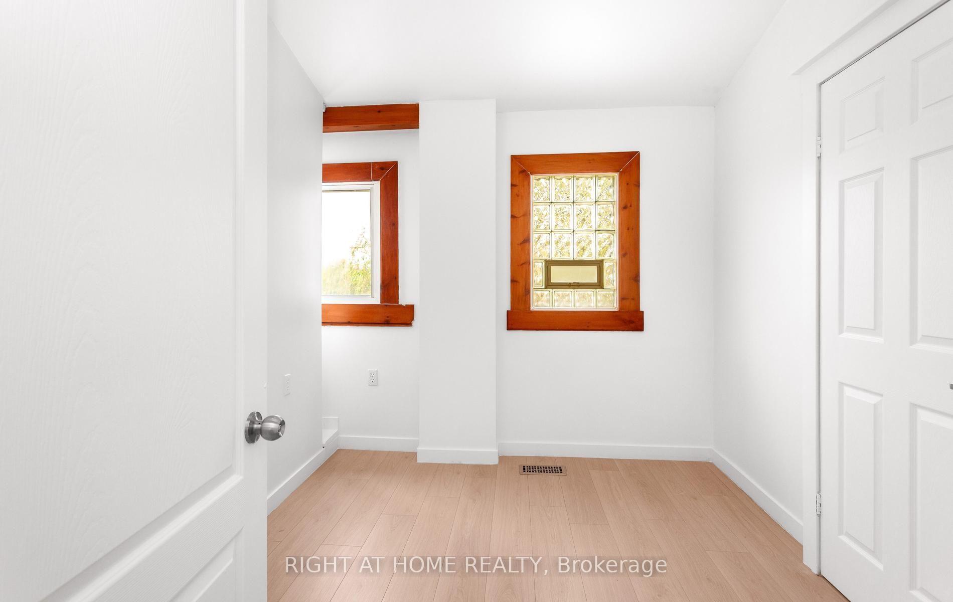 Photo 23 of 193 Madison Avenue S, Kitchener, Cedar Hill — HOMEH