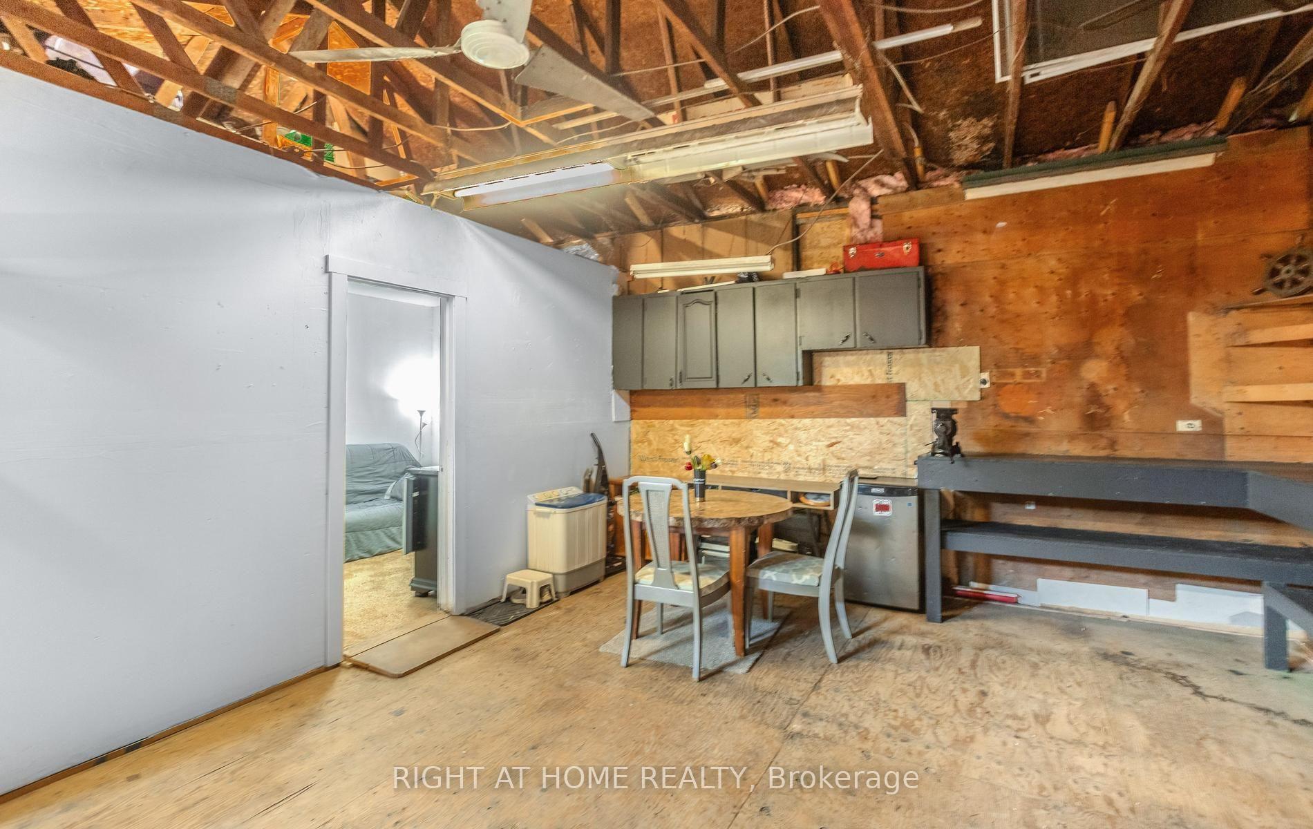 Photo 34 of 193 Madison Avenue S, Kitchener, Cedar Hill — HOMEH