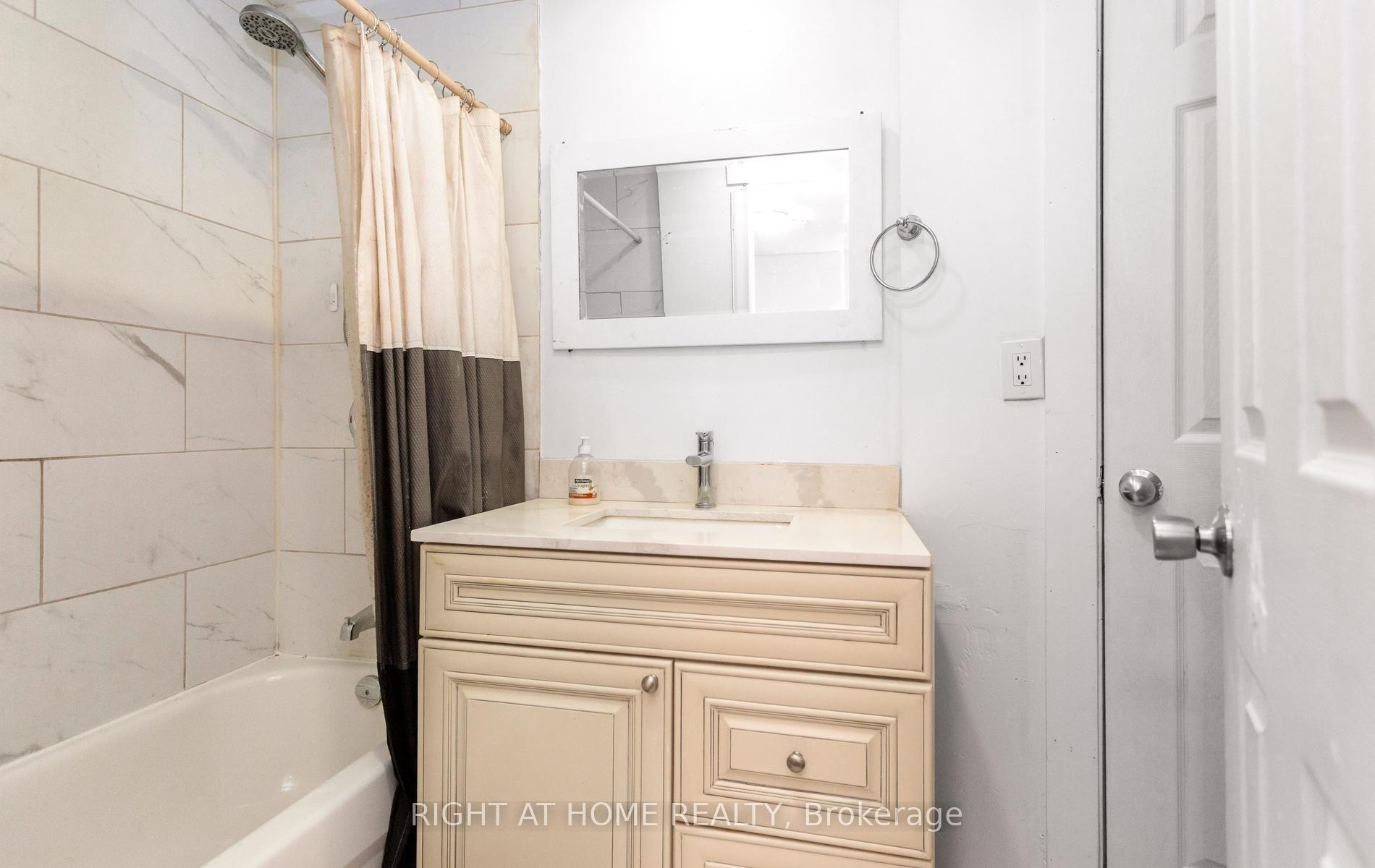 Photo 35 of 193 Madison Avenue S, Kitchener, Cedar Hill — HOMEH