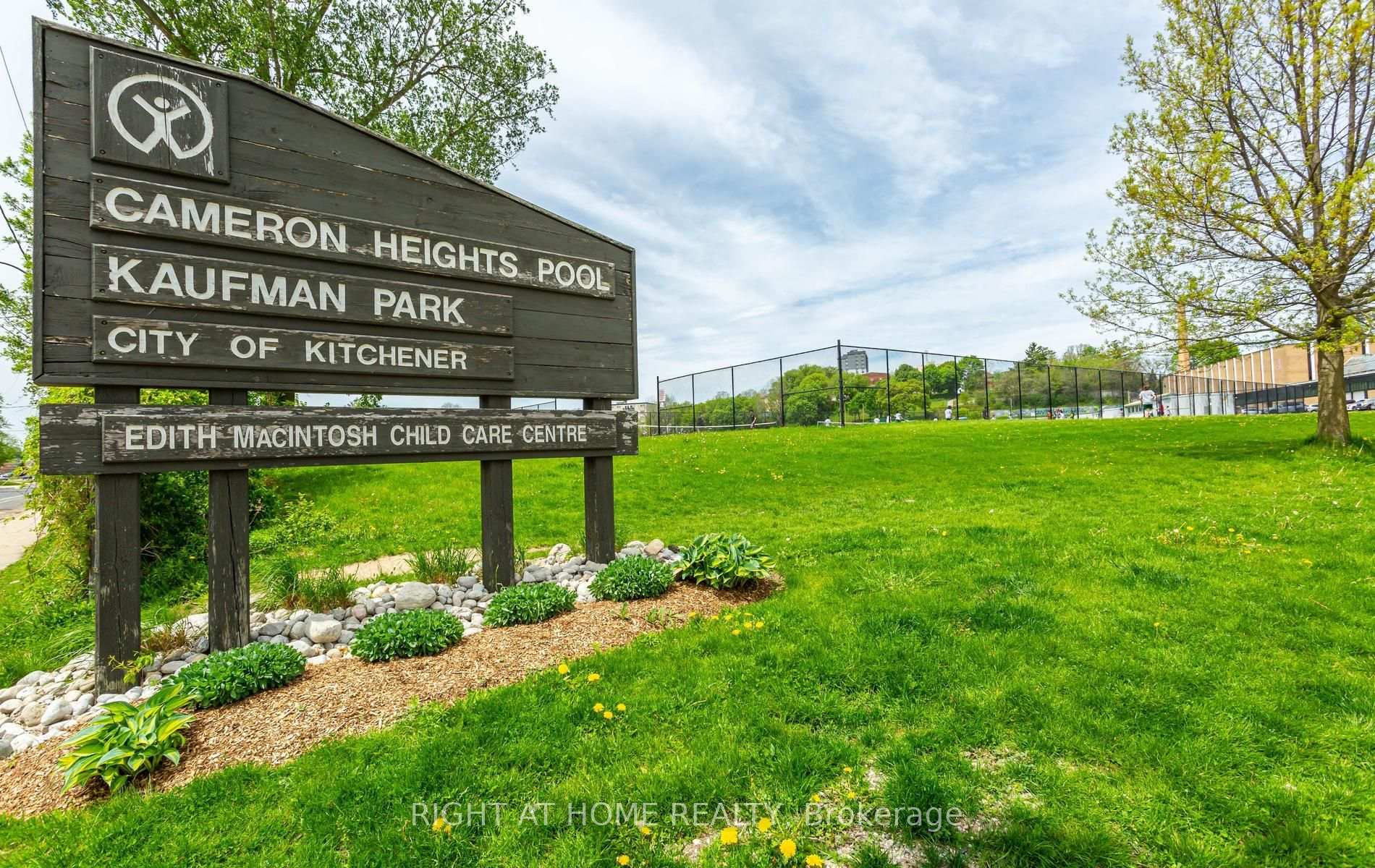 Photo 46 of 193 Madison Avenue S, Kitchener, Cedar Hill — HOMEH