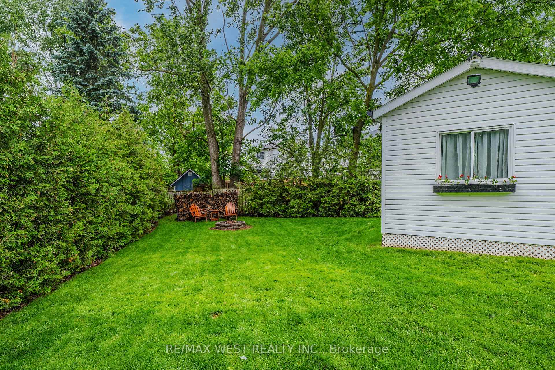 Photo 36 of 203 Elizabeth Crescent, Centre Wellington, Fergus — HOMEH
