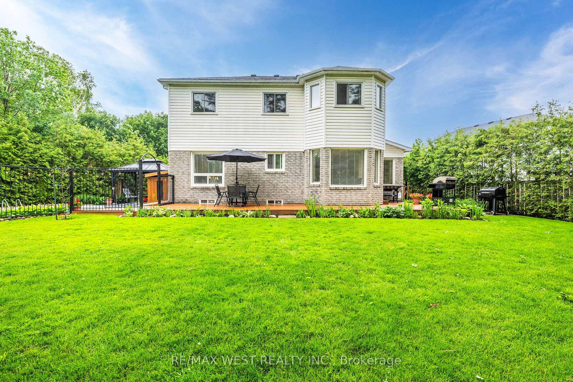 Photo 37 of 203 Elizabeth Crescent, Centre Wellington, Fergus — HOMEH