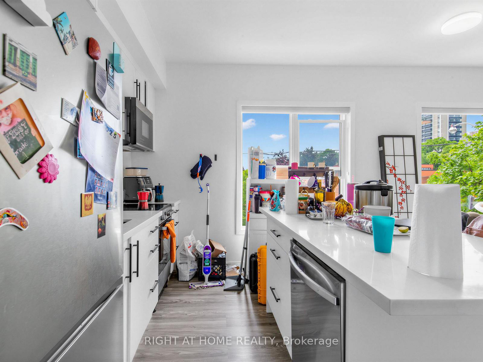 Photo 4 of Unit 7, 148 Glenlake Avenue, Toronto, High Park North — HOMEH