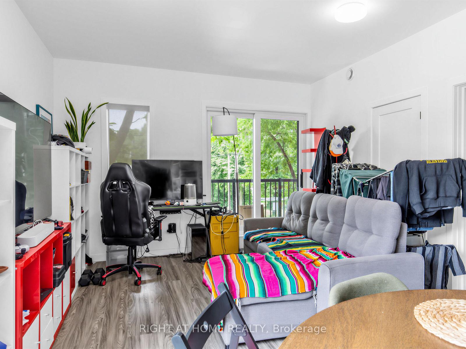 Photo 11 of Unit 7, 148 Glenlake Avenue, Toronto, High Park North — HOMEH