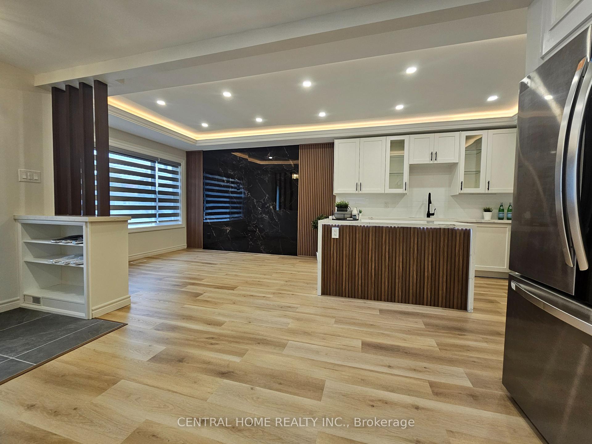 Photo 4 of 137 Willow Lane, Newmarket, Bristol-London — HOMEH