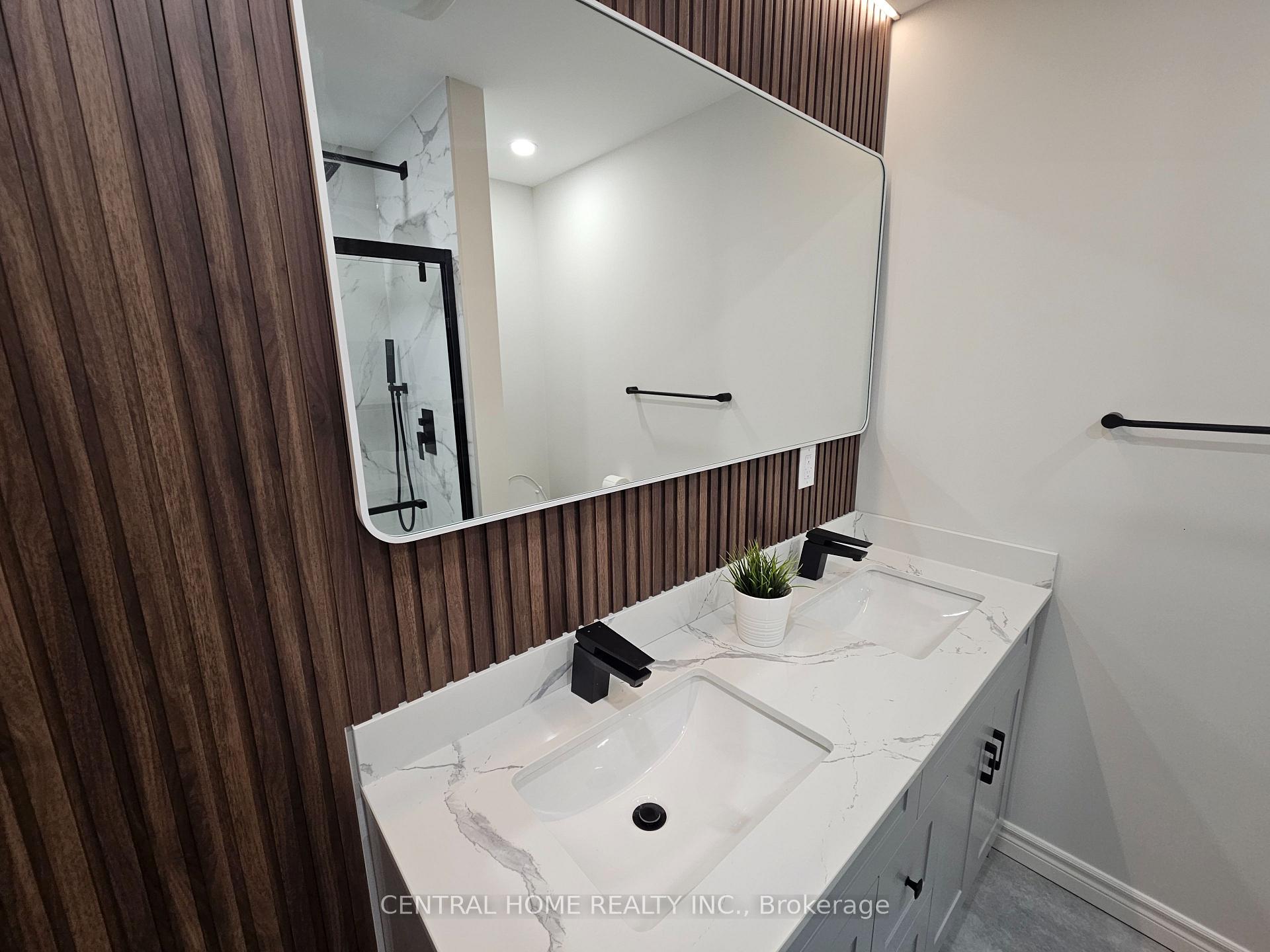 Photo 9 of 137 Willow Lane, Newmarket, Bristol-London — HOMEH