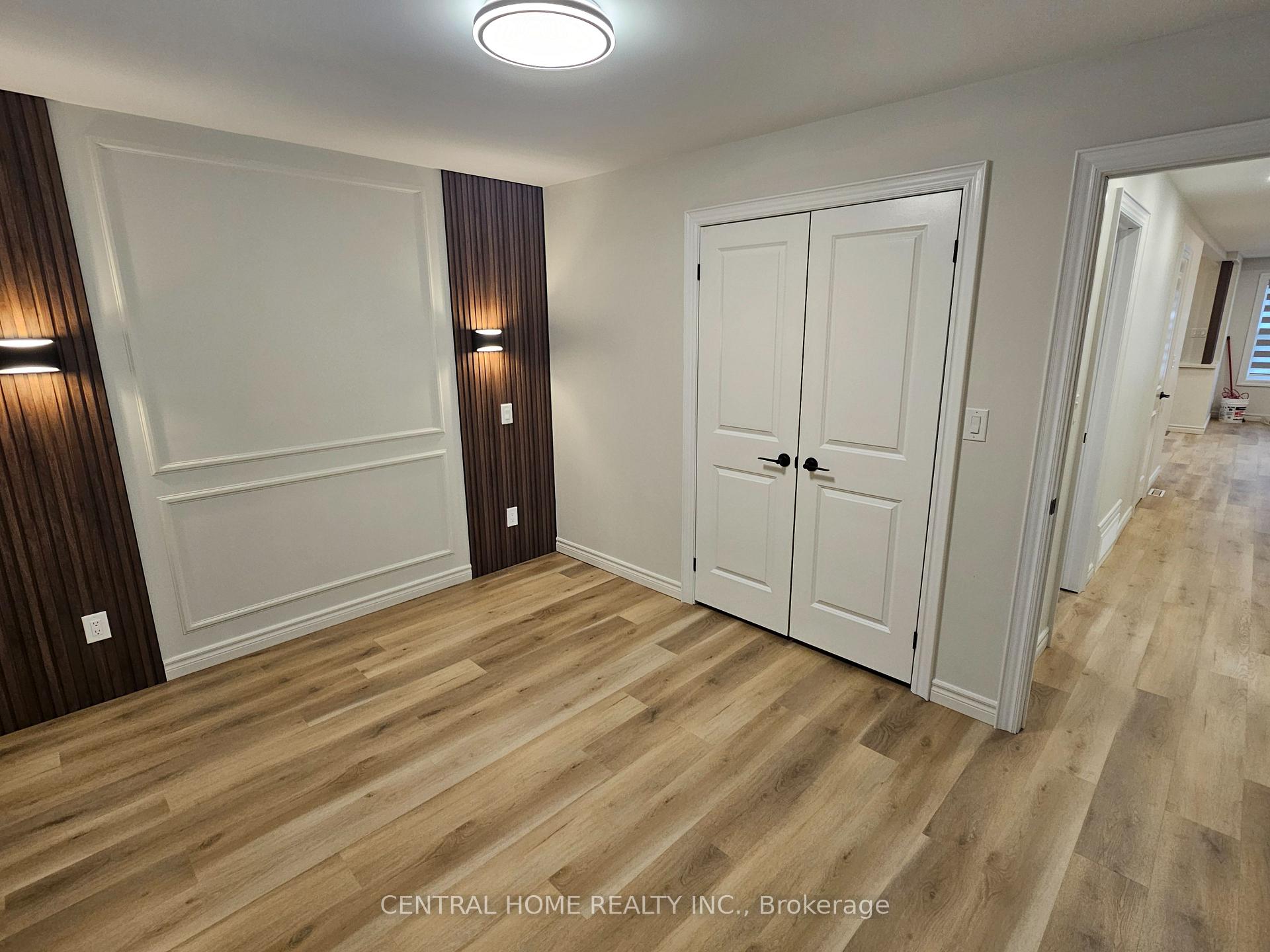 Photo 12 of 137 Willow Lane, Newmarket, Bristol-London — HOMEH