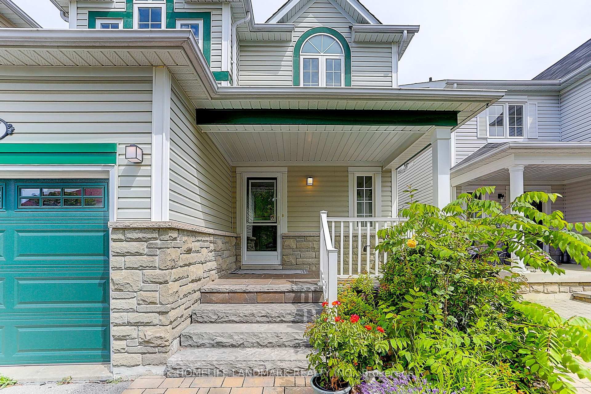 Photo 3 of 4 Sinden Drive, Whitby, Brooklin — HOMEH