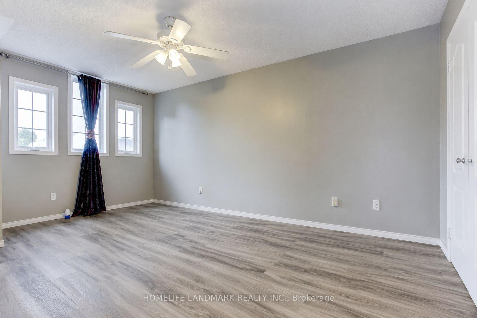 Photo 16 of 4 Sinden Drive, Whitby, Brooklin — HOMEH