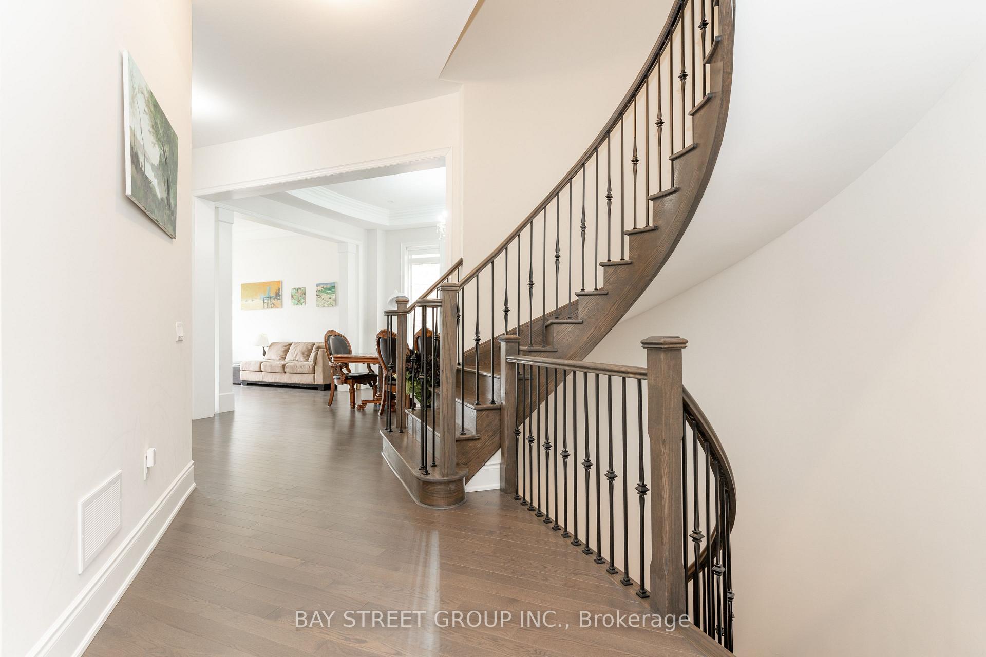Photo 6 of 67 Nave Street, Vaughan, Kleinburg — HOMEH