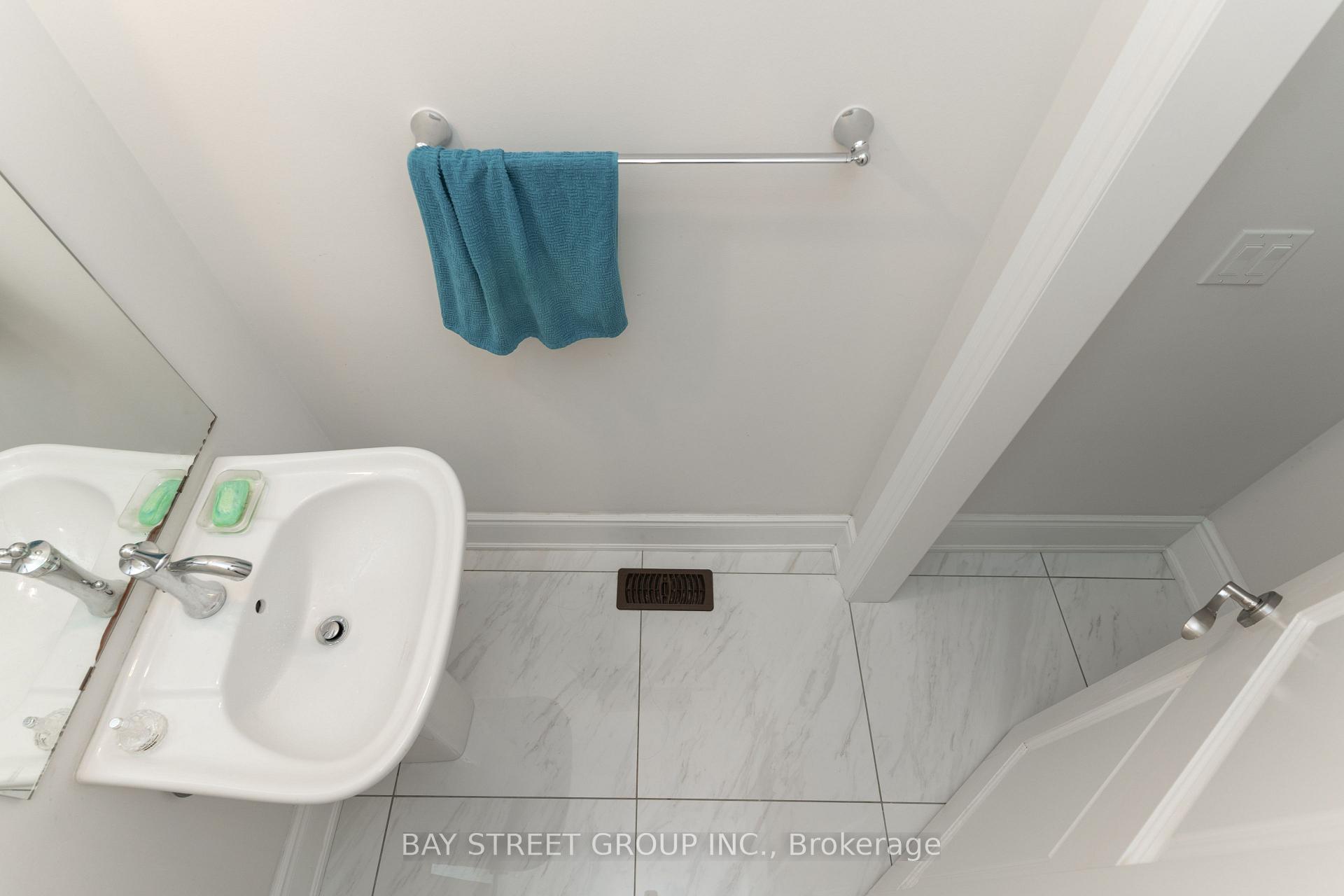Photo 16 of 67 Nave Street, Vaughan, Kleinburg — HOMEH