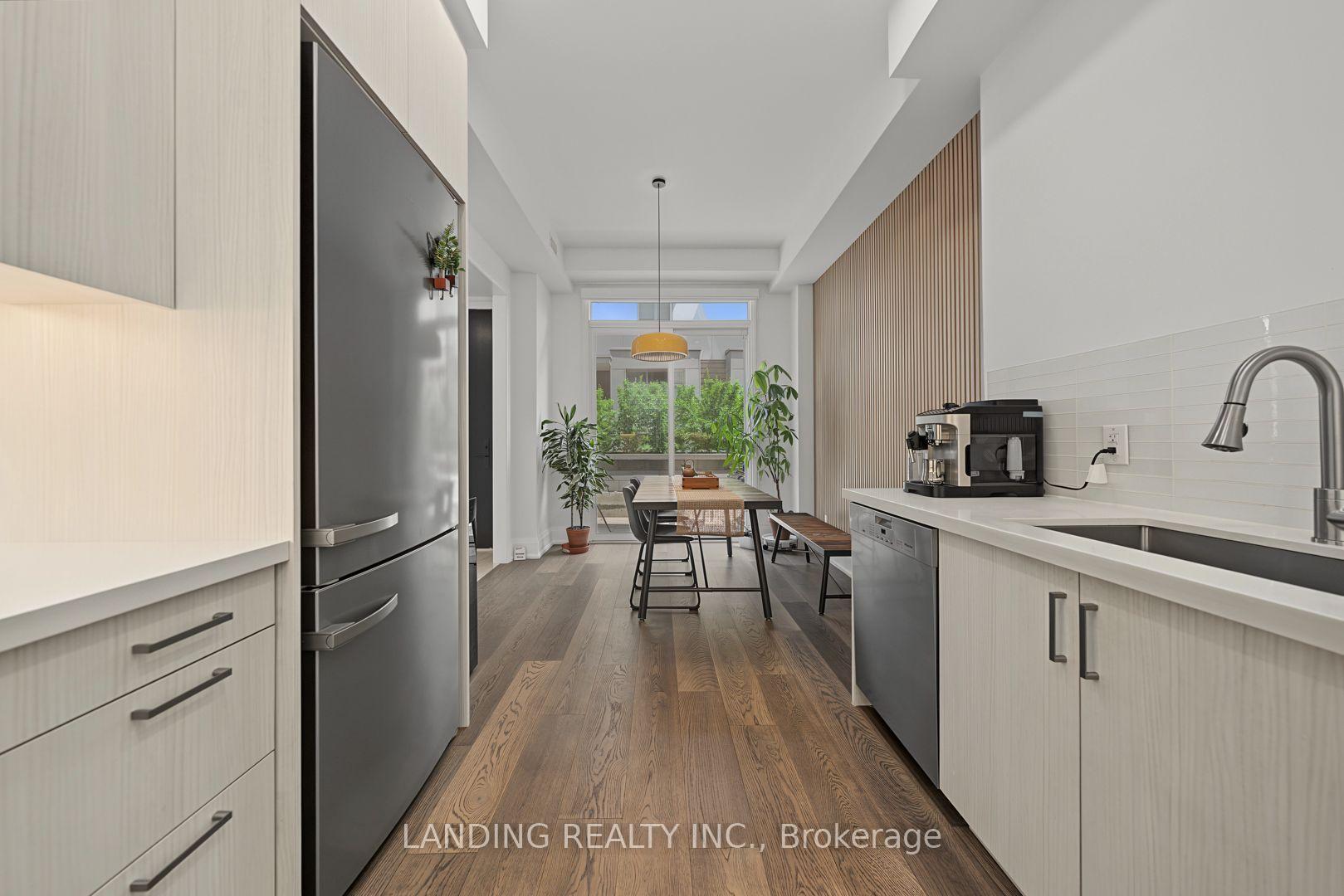 Photo 19 of Unit 7, 17 Greenbriar Road, North York, Bayview Village — HOMEH