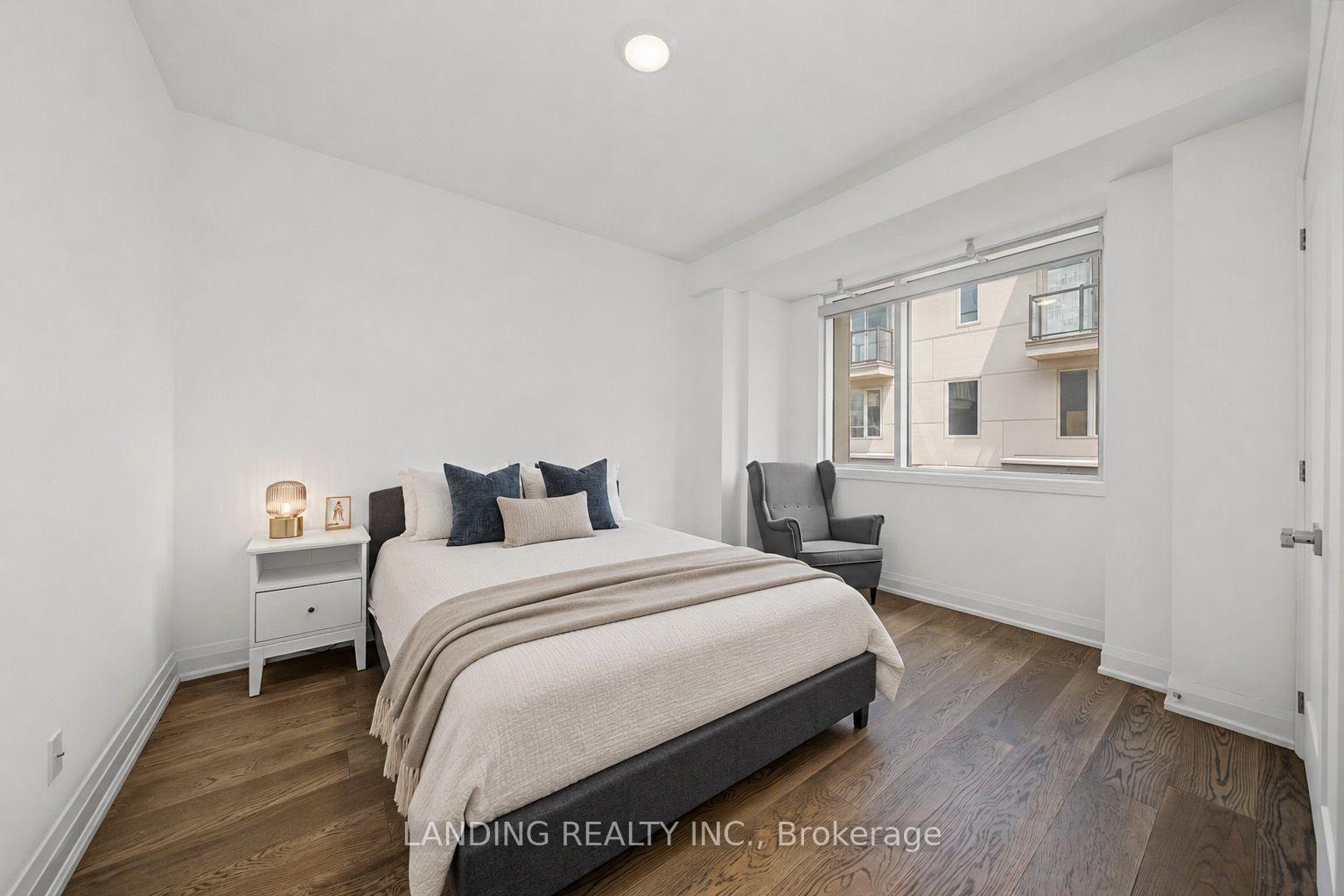 Photo 25 of Unit 7, 17 Greenbriar Road, North York, Bayview Village — HOMEH