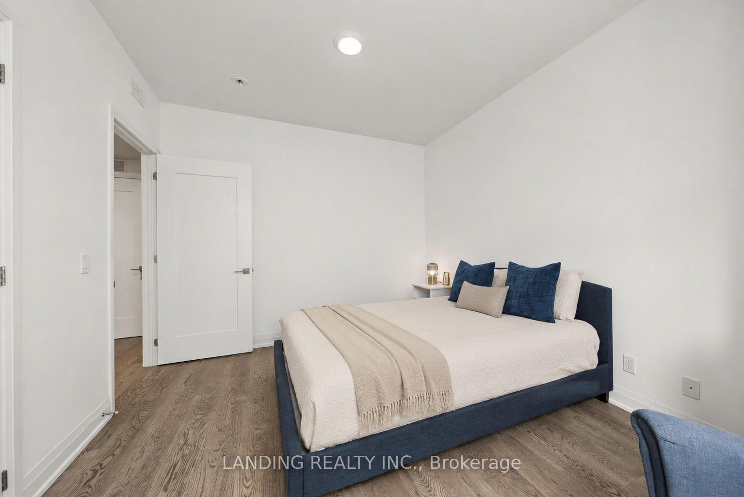 Photo 26 of Unit 7, 17 Greenbriar Road, North York, Bayview Village — HOMEH