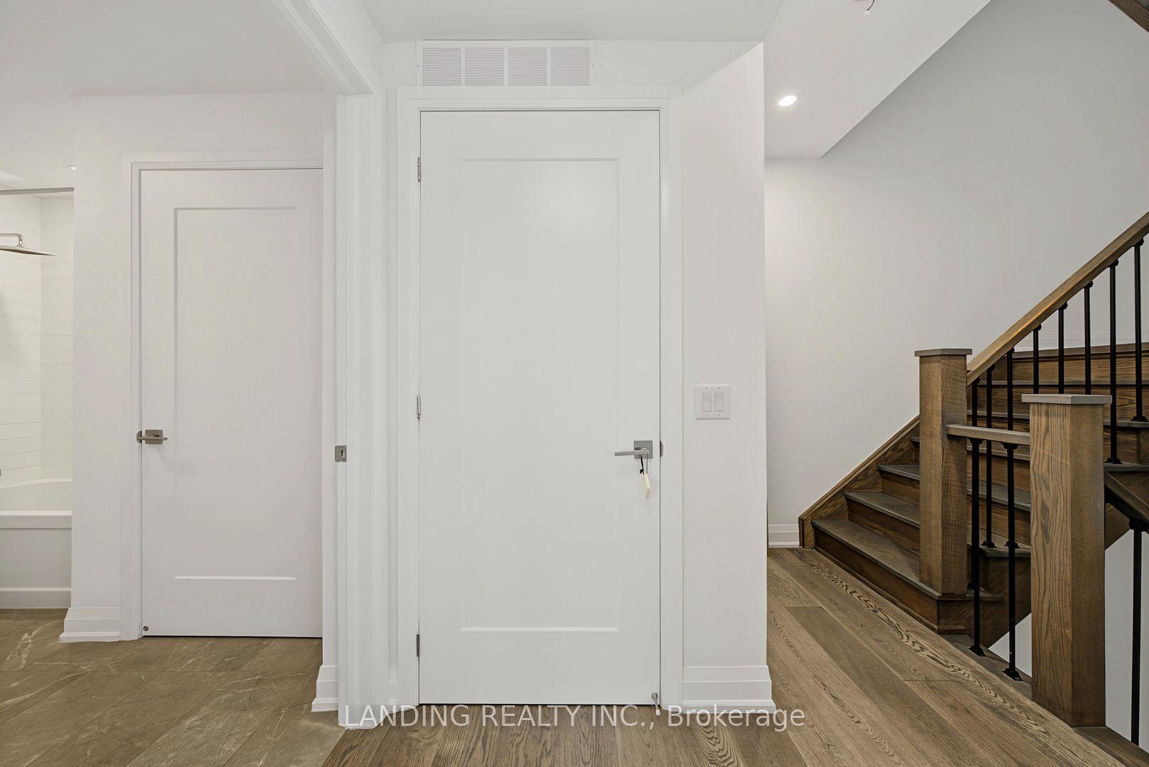 Photo 32 of Unit 7, 17 Greenbriar Road, North York, Bayview Village — HOMEH