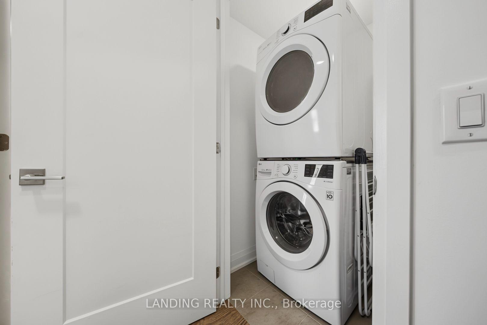Photo 1 of Unit 7, 17 Greenbriar Road, North York, Bayview Village — HOMEH