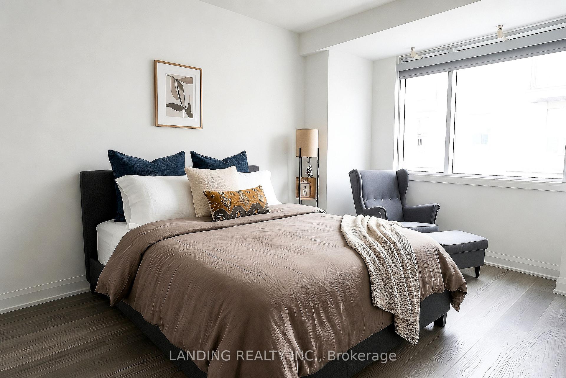 Photo 53 of Unit 7, 17 Greenbriar Road, North York, Bayview Village — HOMEH