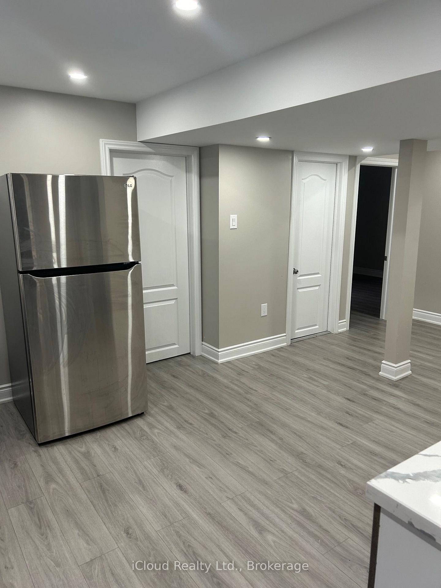 Photo 8 of 1295 Rose Way W, Milton, Cobban — HOMEH