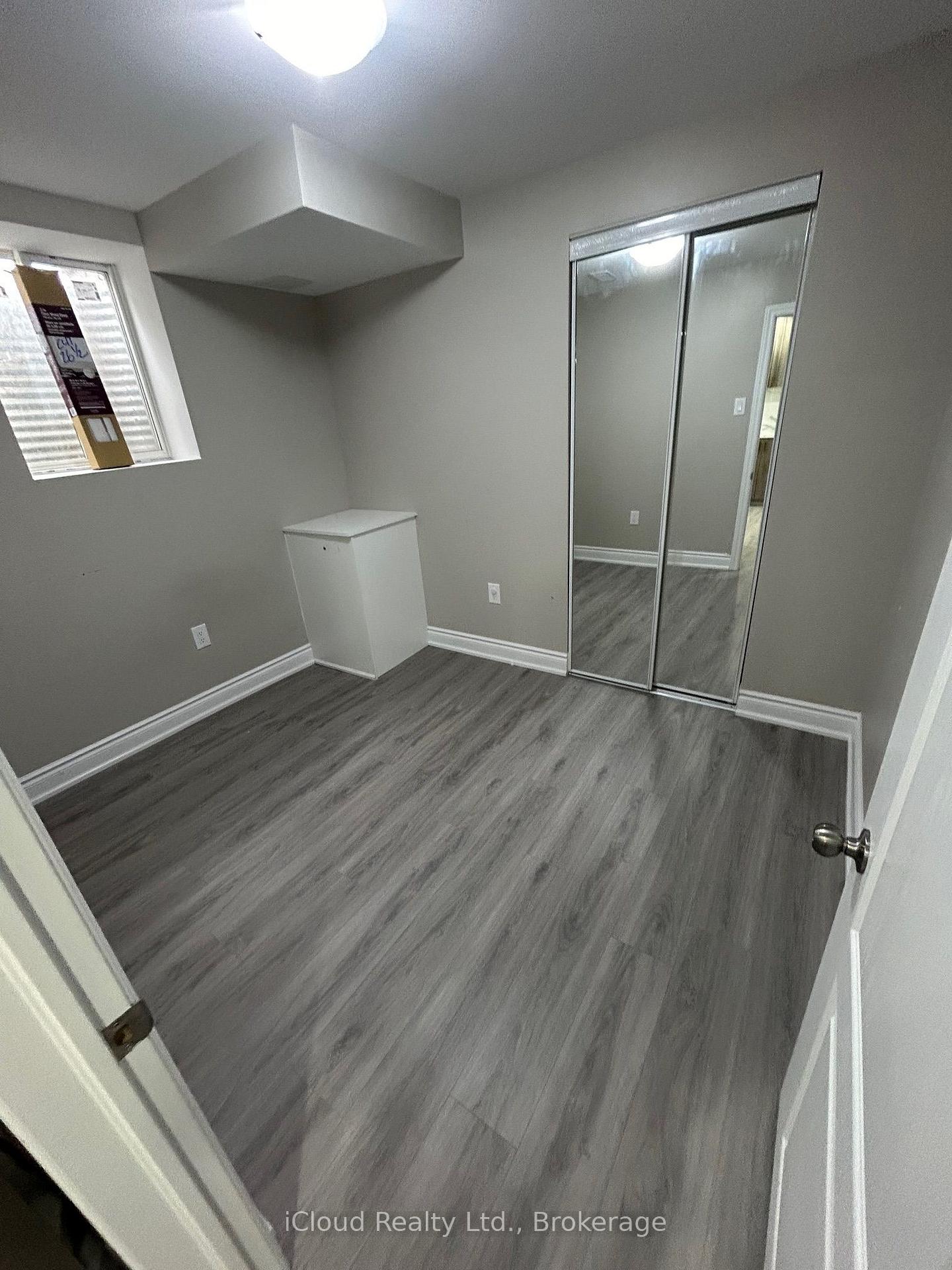 Photo 12 of 1295 Rose Way W, Milton, Cobban — HOMEH