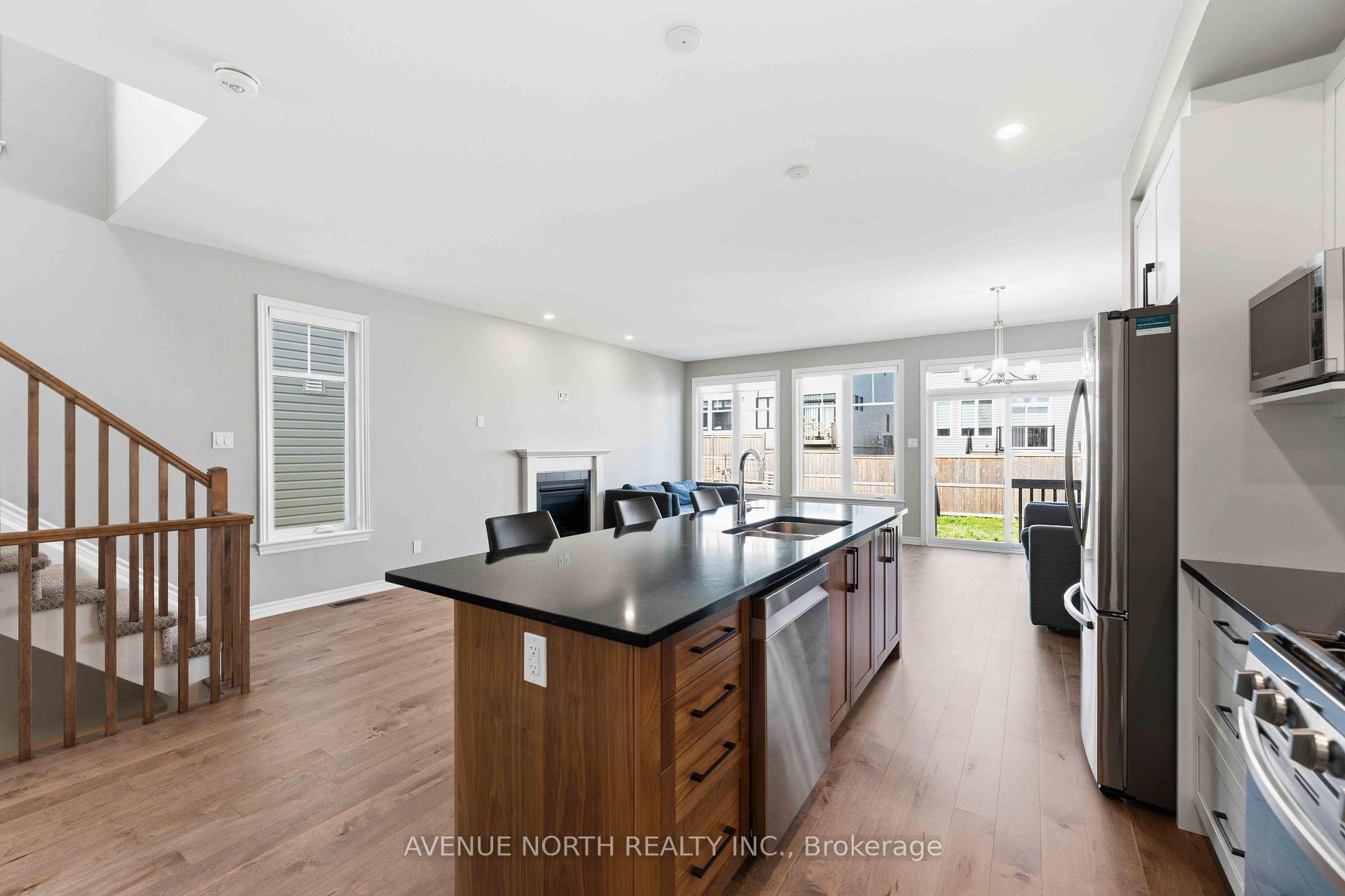 Photo 10 of 881 Antonio Farley Street, Ottawa, Camelot — HOMEH