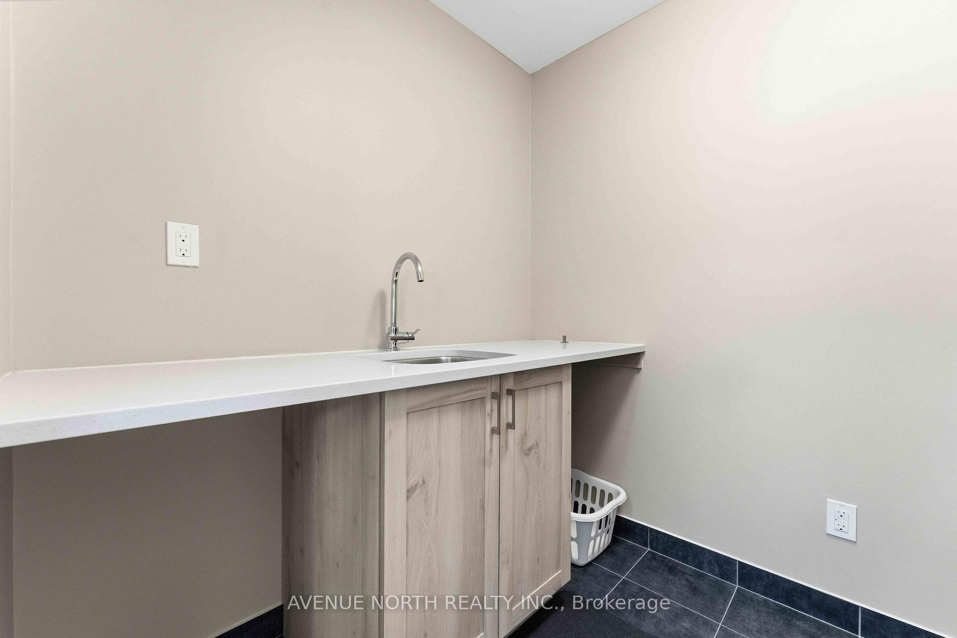 Photo 23 of 881 Antonio Farley Street, Ottawa, Camelot — HOMEH
