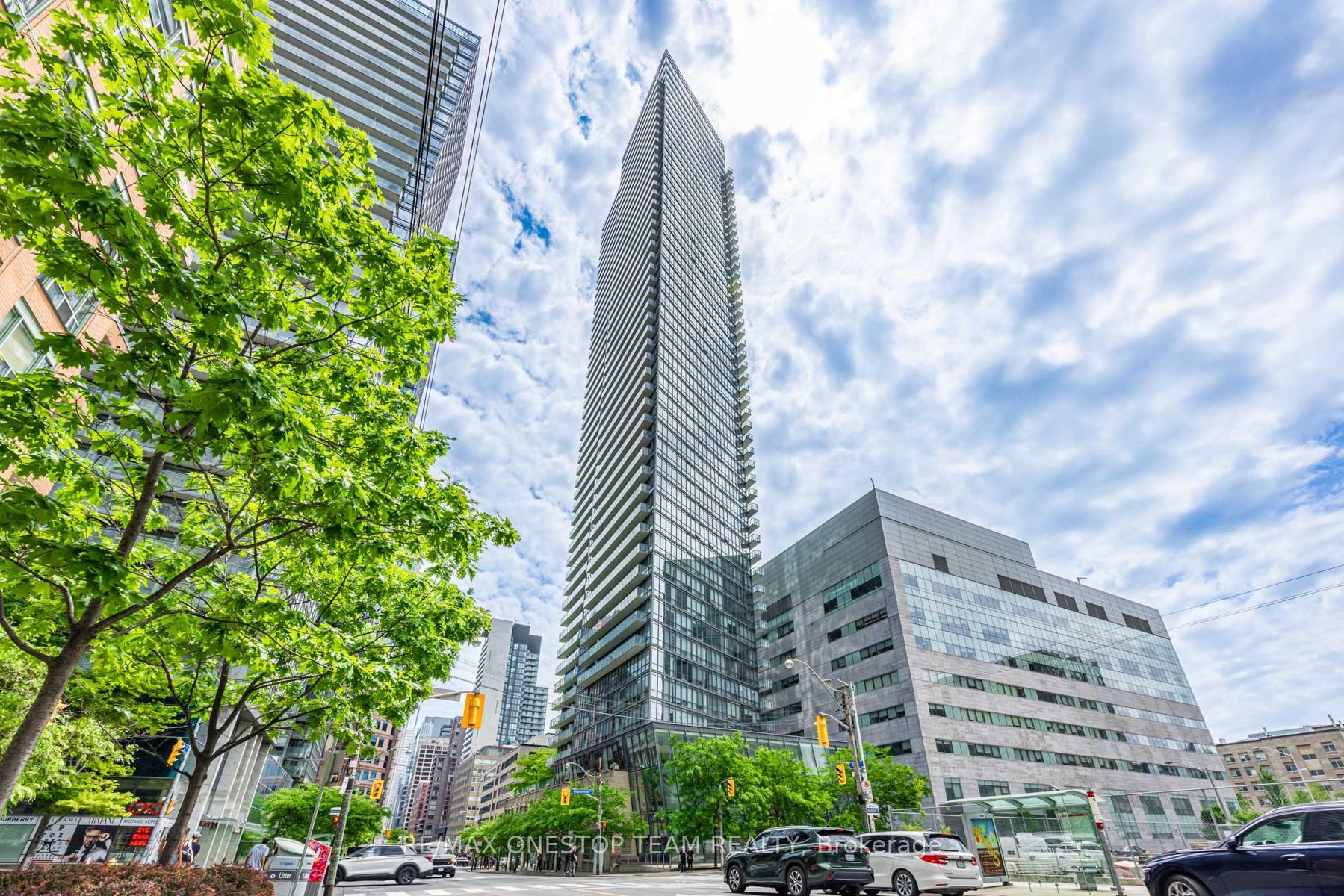 Front of Unit 4110, 832 Bay Street