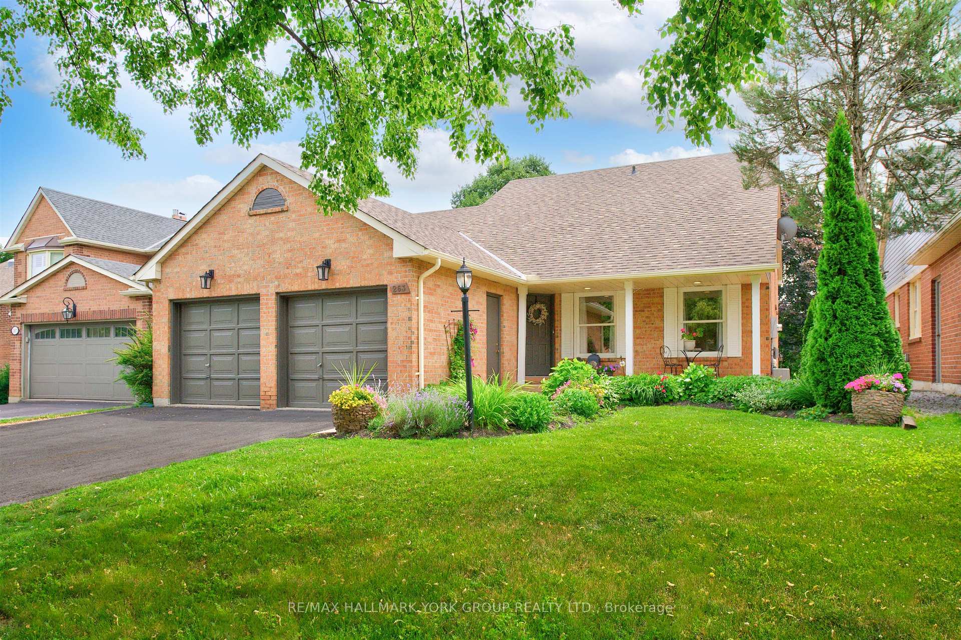 Photo 1 of 263 John Bowser Crescent, Newmarket, Glenway Estates — HOMEH