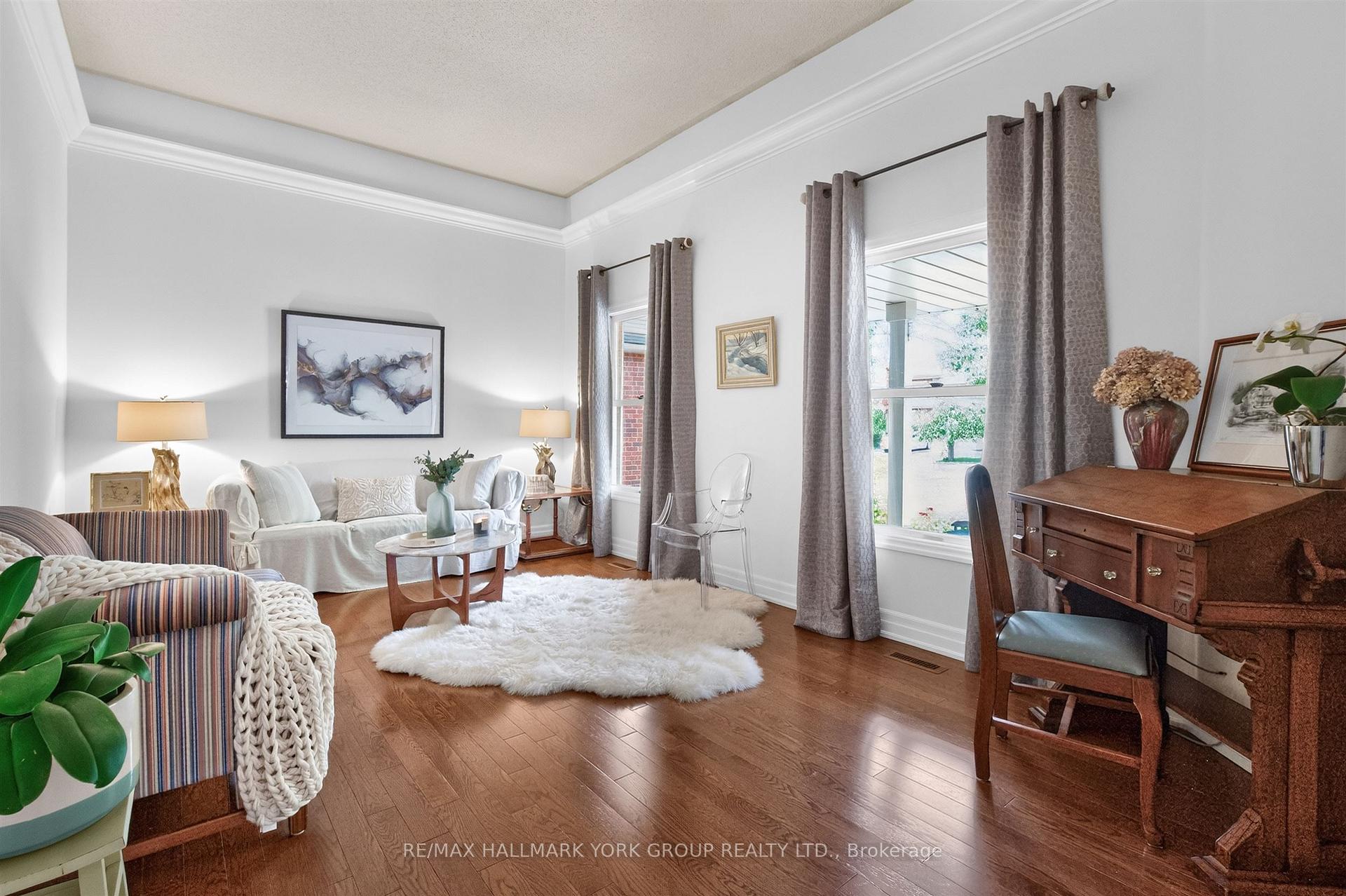 Photo 5 of 263 John Bowser Crescent, Newmarket, Glenway Estates — HOMEH