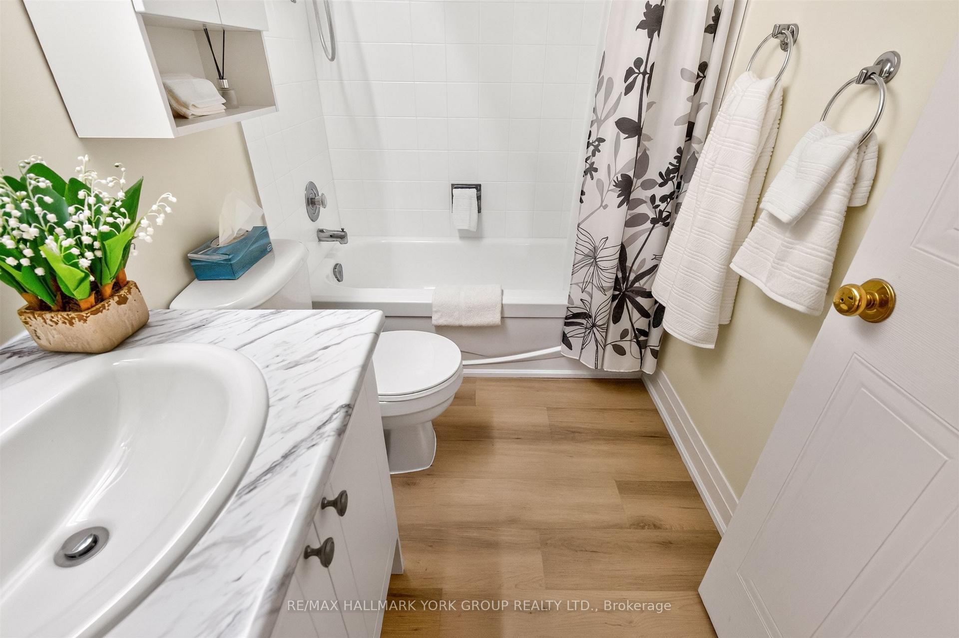 Photo 24 of 263 John Bowser Crescent, Newmarket, Glenway Estates — HOMEH