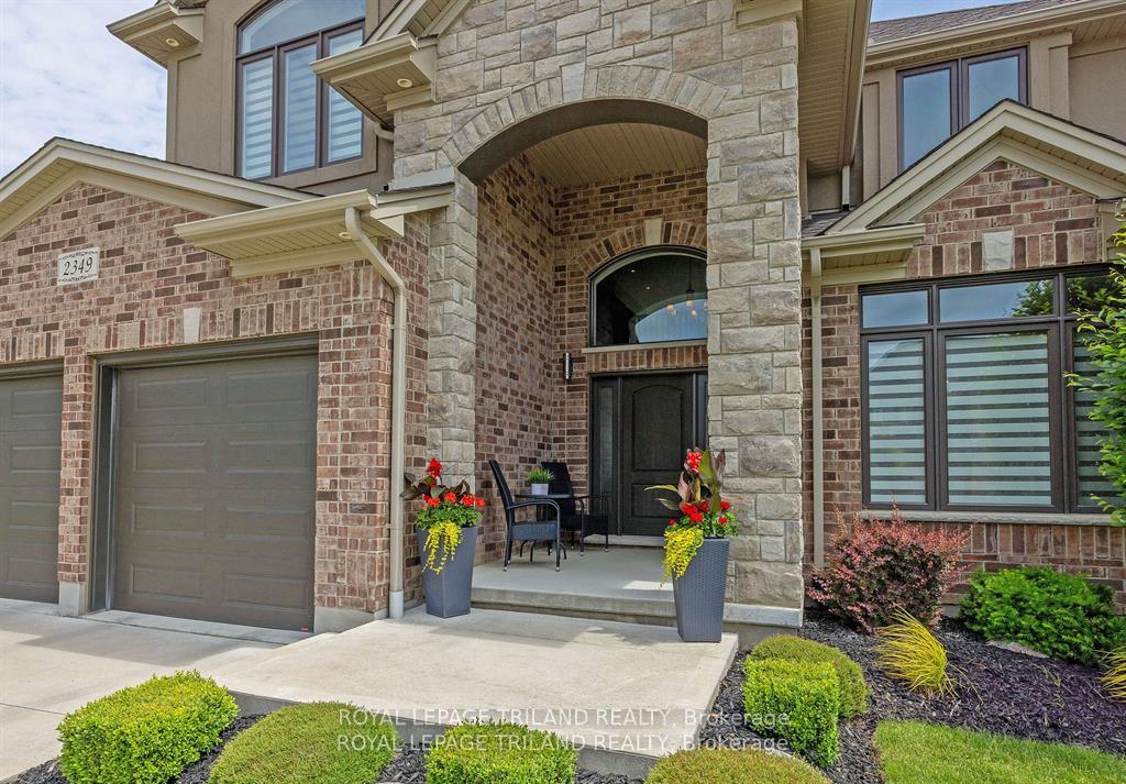 Photo 2 of 2349 Dauncey Crescent, London, North B — HOMEH