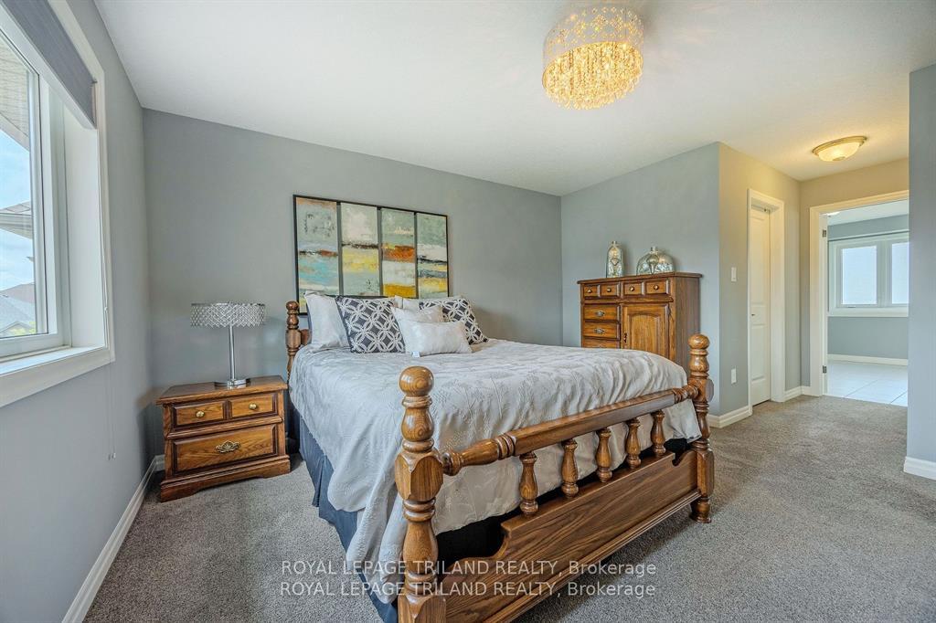 Photo 19 of 2349 Dauncey Crescent, London, North B — HOMEH