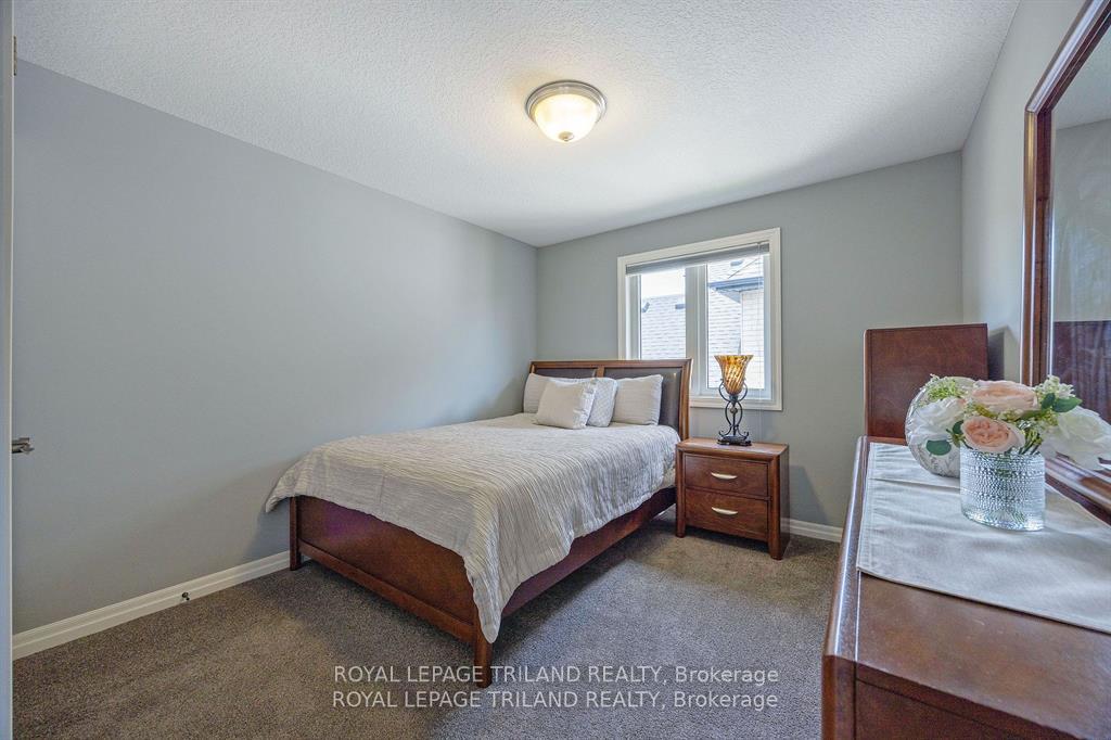 Photo 24 of 2349 Dauncey Crescent, London, North B — HOMEH