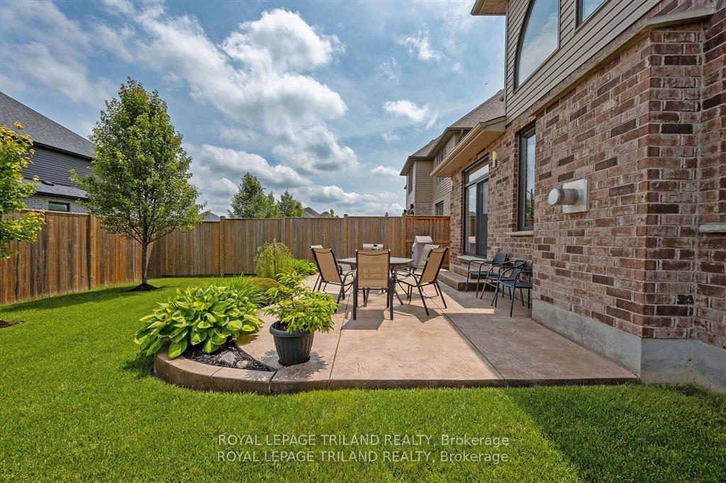 Photo 36 of 2349 Dauncey Crescent, London, North B — HOMEH