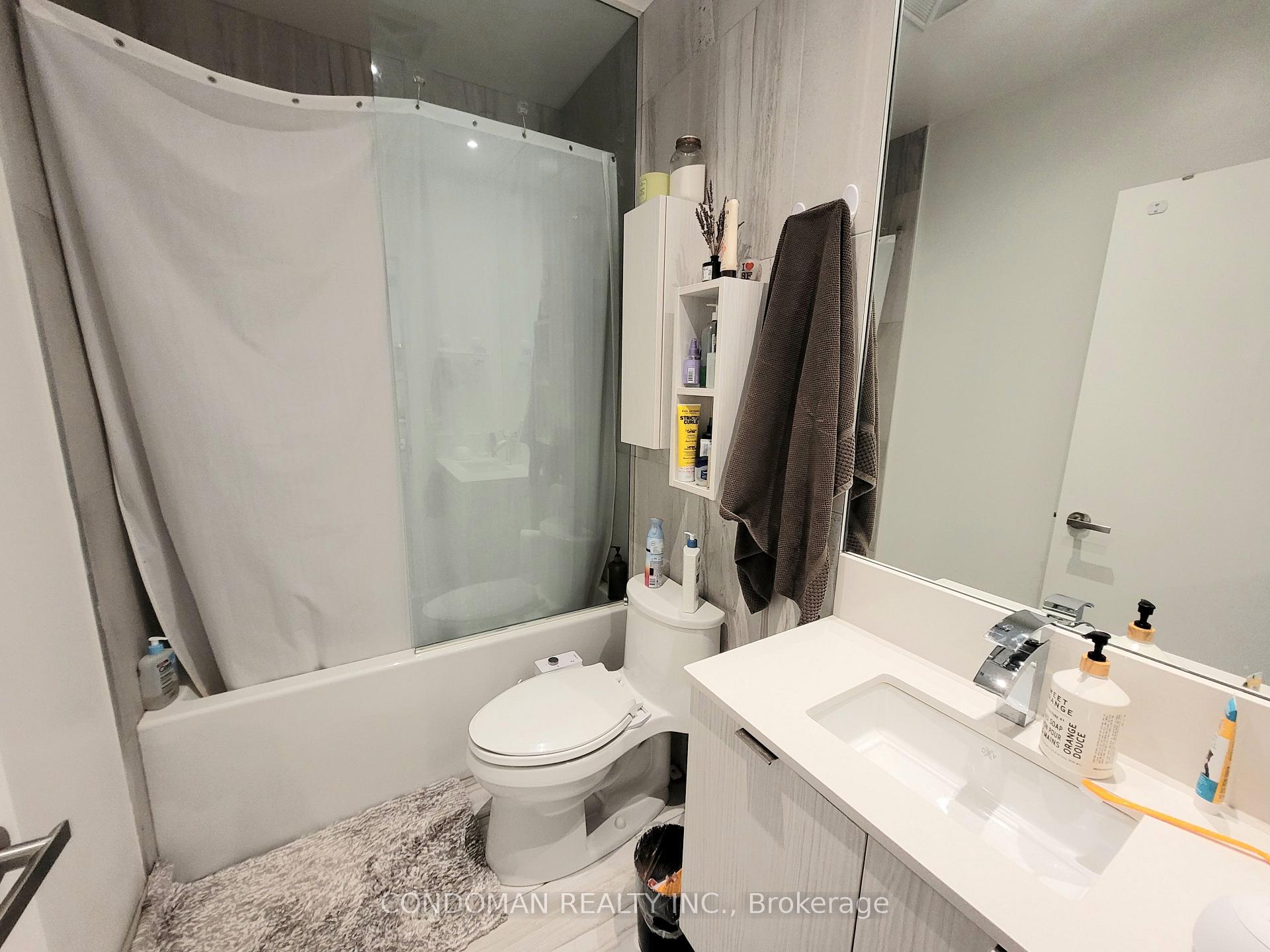 Photo 8 of Unit 501, 99 Broadway Avenue, Toronto, Mount Pleasant West — HOMEH