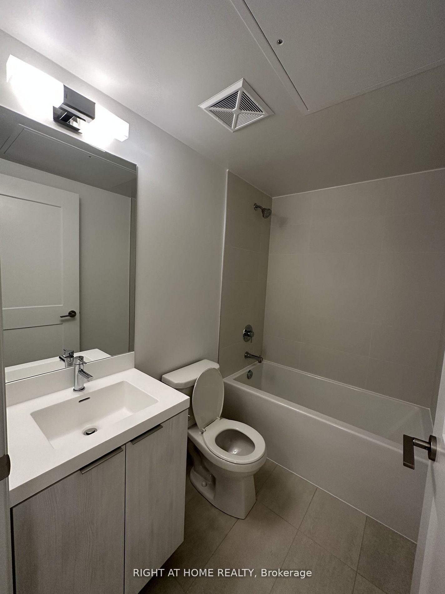 Photo 9 of Unit 906, 8 Widmer Street, Toronto, Waterfront Communities — HOMEH