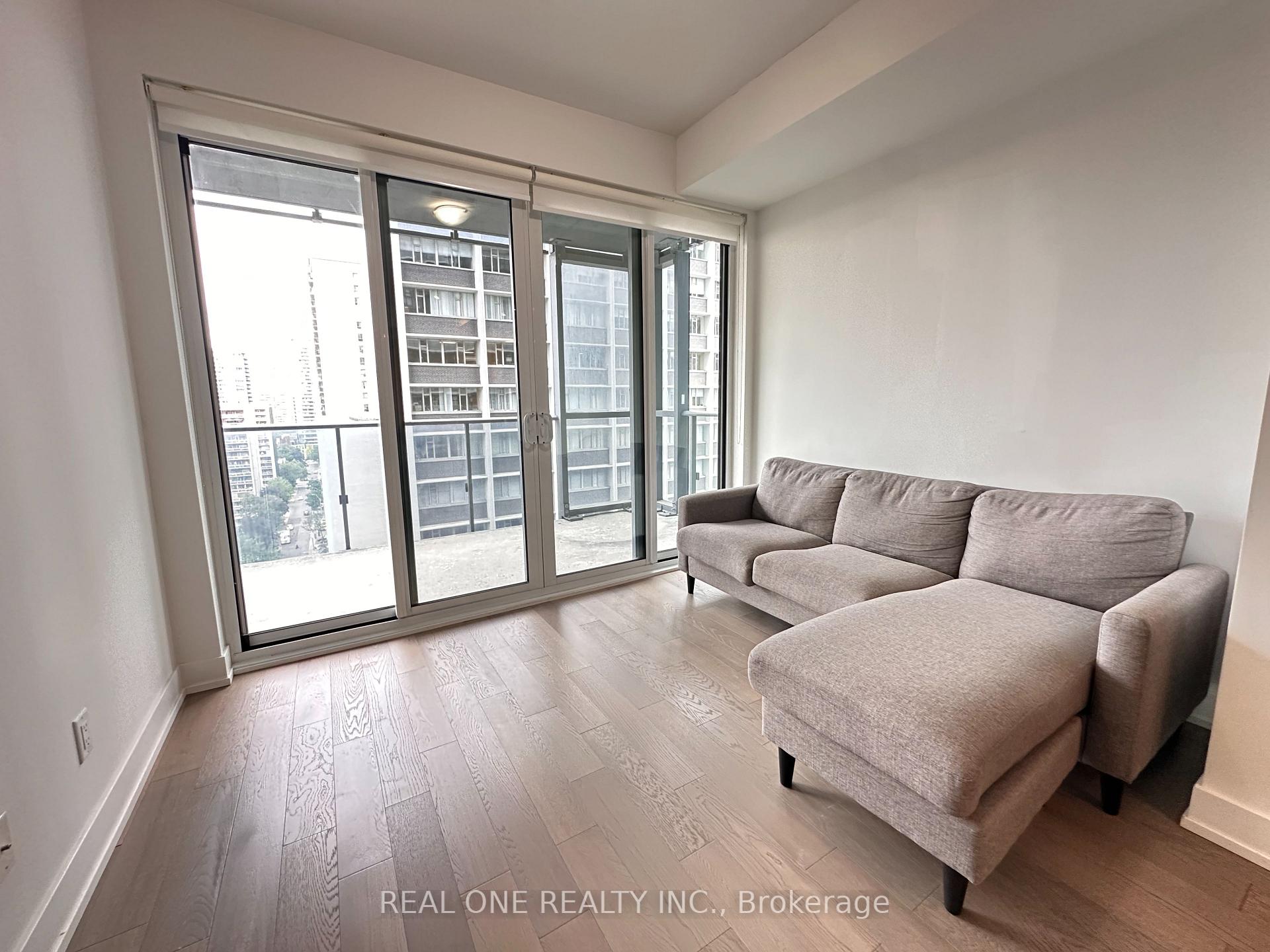 Photo 7 of Unit 1606, 7 Grenville Street, Toronto, Bay Street Corridor — HOMEH