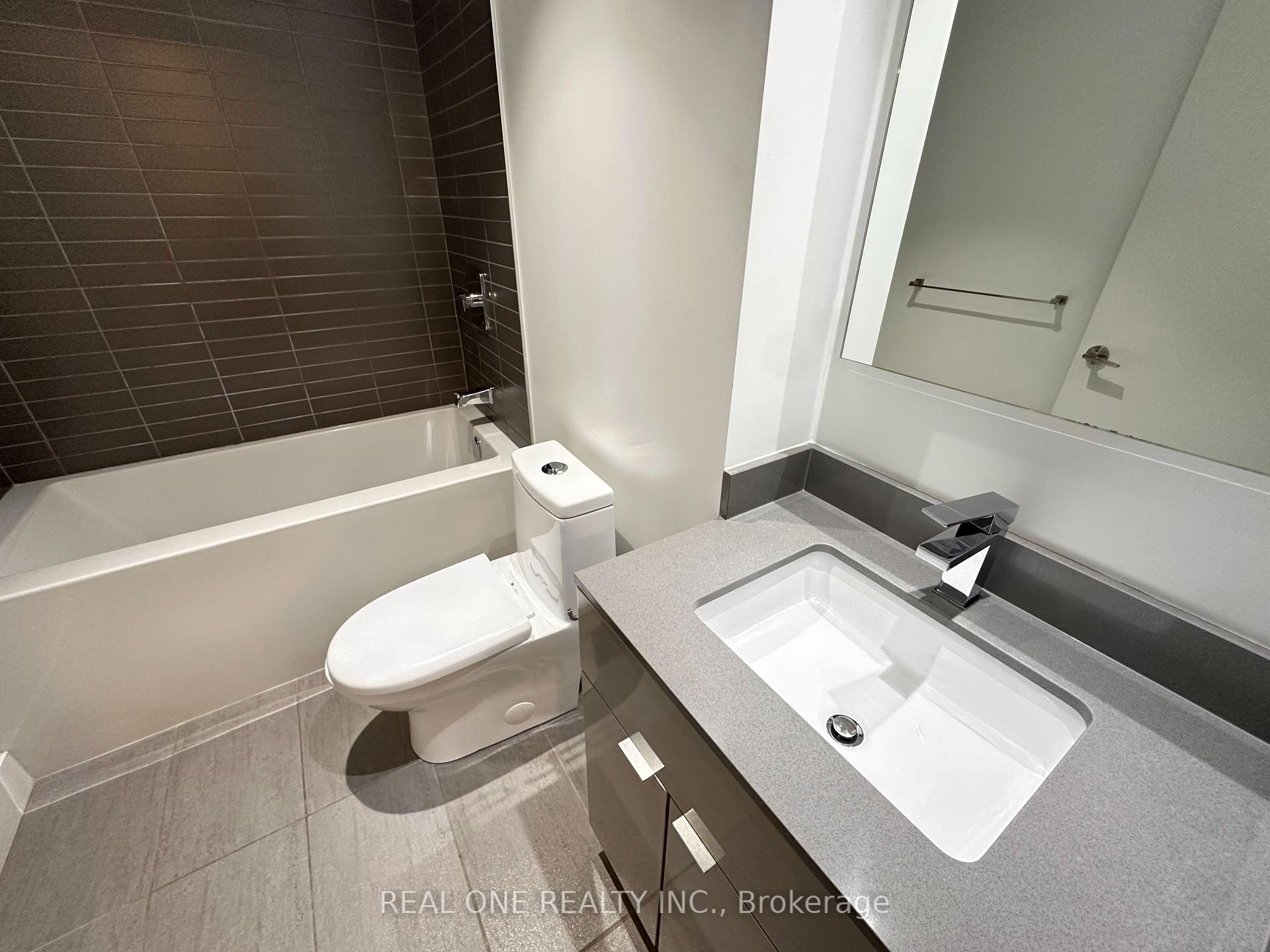 Photo 10 of Unit 1606, 7 Grenville Street, Toronto, Bay Street Corridor — HOMEH