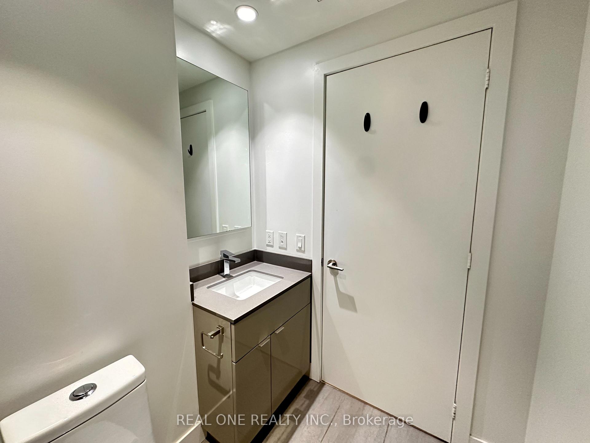 Photo 11 of Unit 1606, 7 Grenville Street, Toronto, Bay Street Corridor — HOMEH