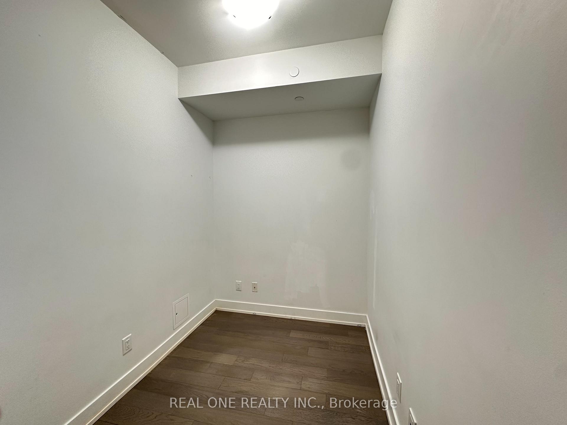 Photo 12 of Unit 1606, 7 Grenville Street, Toronto, Bay Street Corridor — HOMEH