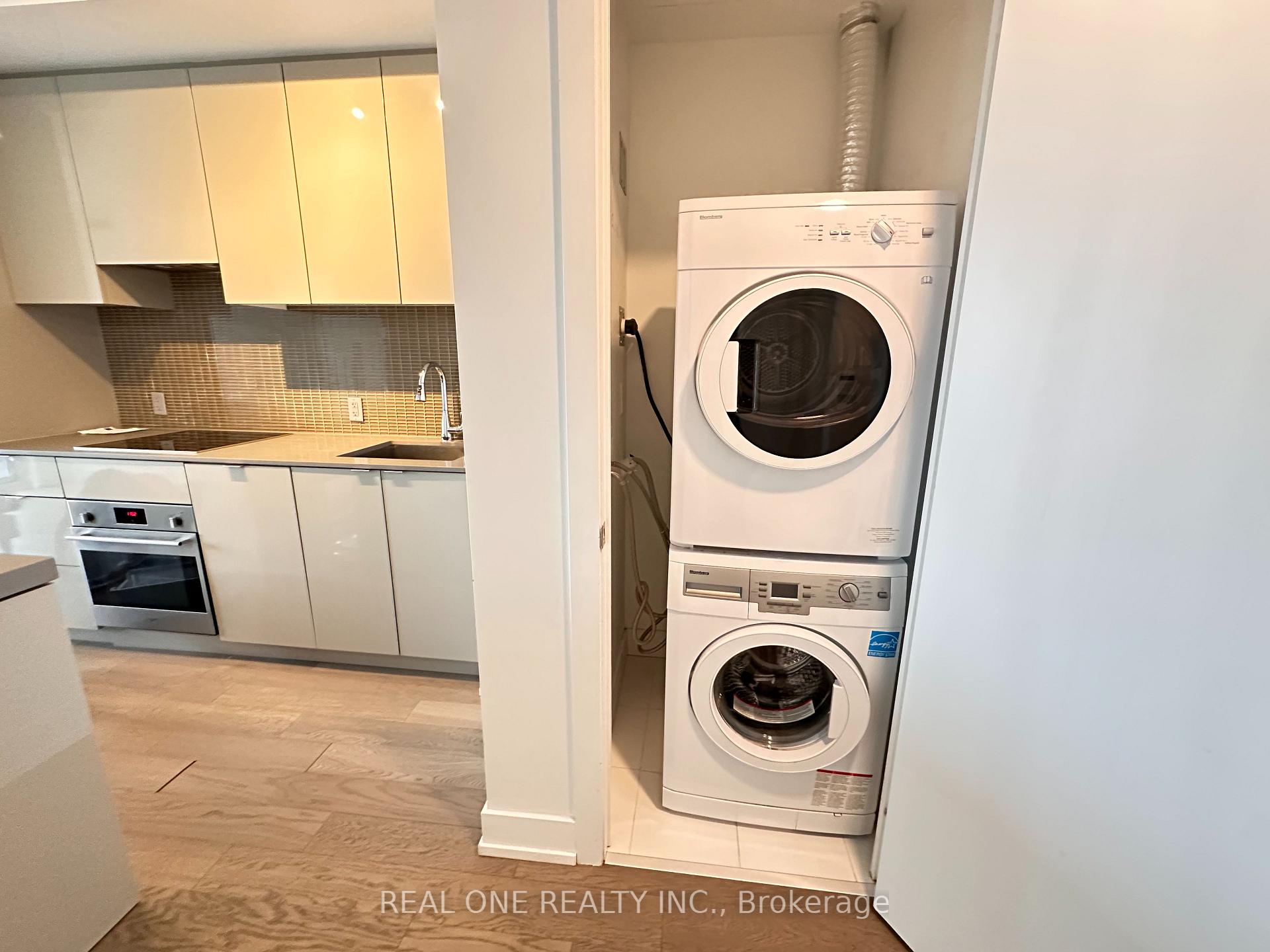 Photo 13 of Unit 1606, 7 Grenville Street, Toronto, Bay Street Corridor — HOMEH