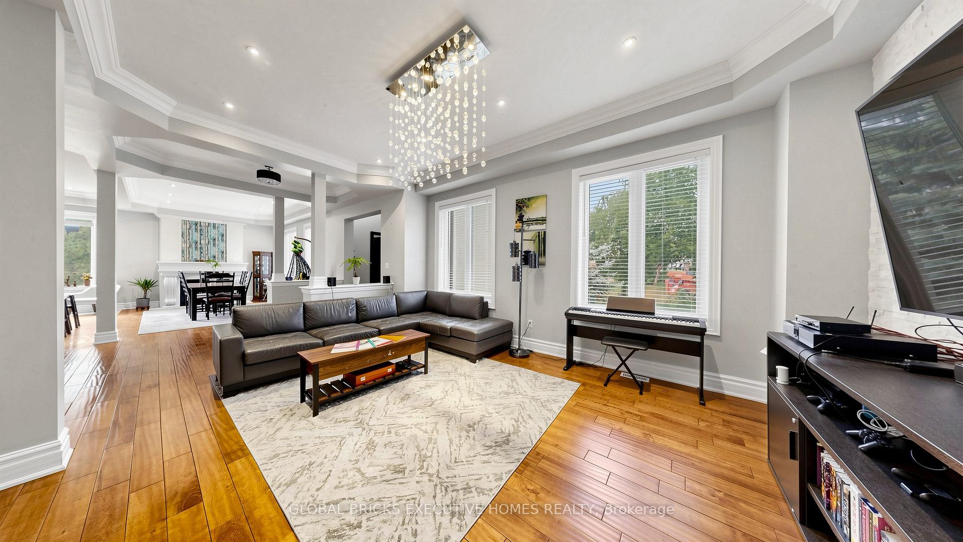 Photo 6 of 33 Ann Street, Halton Hills, Georgetown — HOMEH