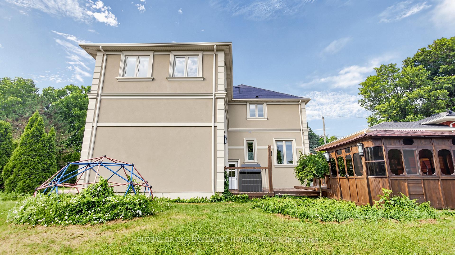 Photo 39 of 33 Ann Street, Halton Hills, Georgetown — HOMEH