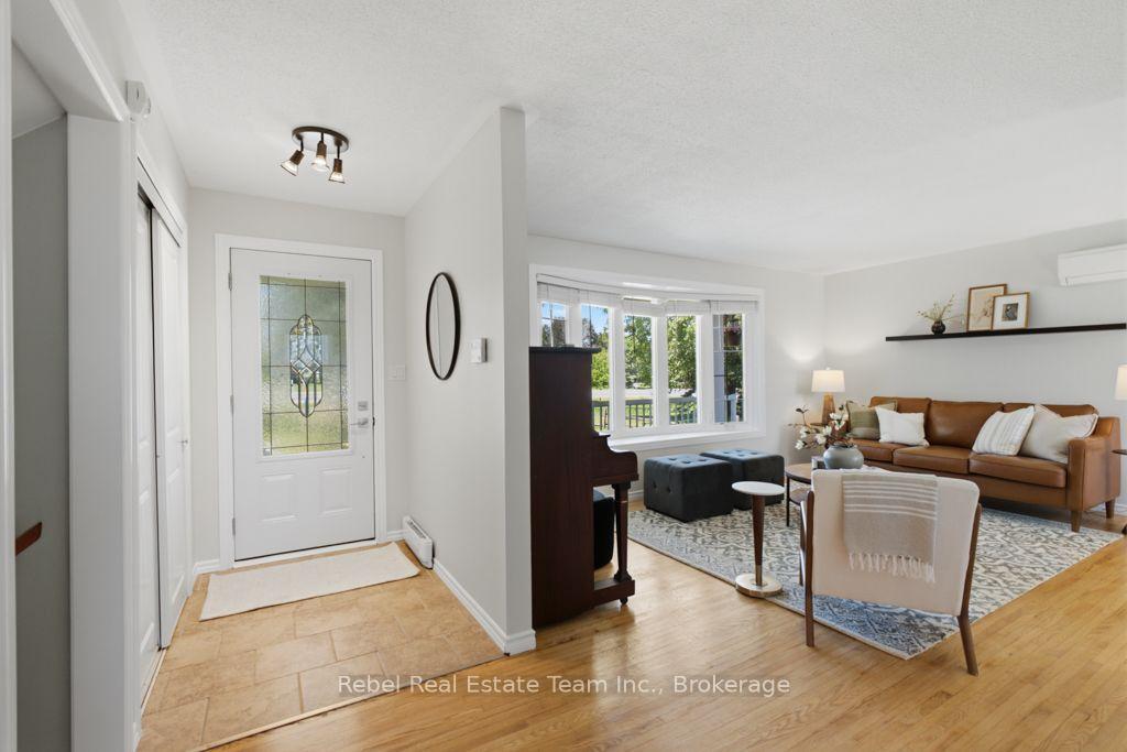 Photo 5 of 615 Hamilton Road, Quinte West, Sidney Ward — HOMEH