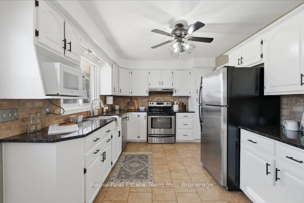 Photo 12 of 615 Hamilton Road, Quinte West, Sidney Ward — HOMEH